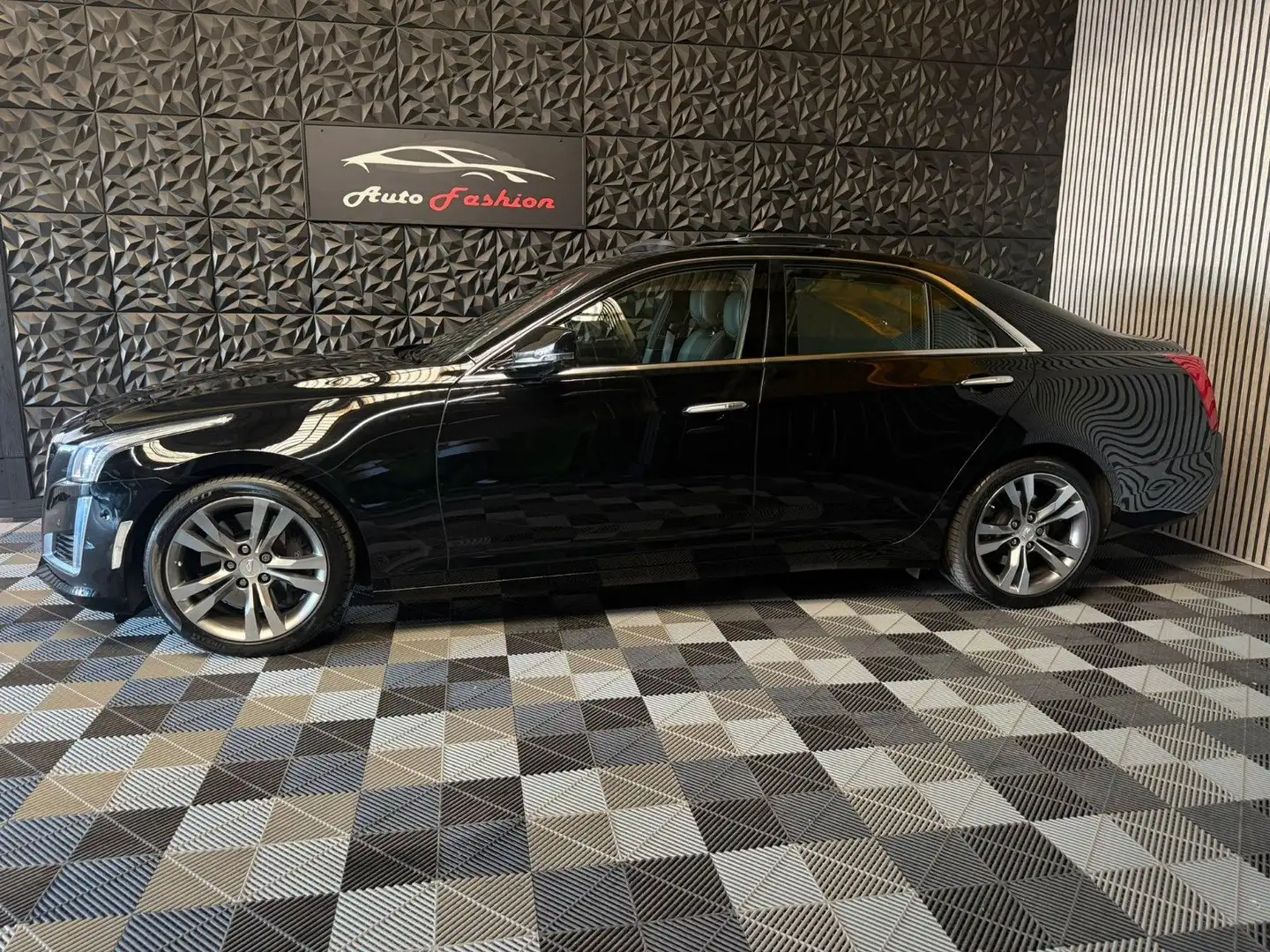 Cadillac CTS Premium *NUR 18.883KM* Deutsches Auto Schwarz - 2