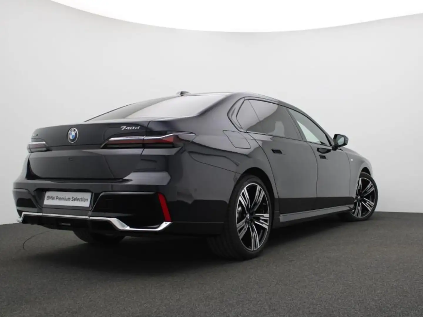BMW 740 M SPORT - SKY LOUNGE - ICONIC Noir - 2