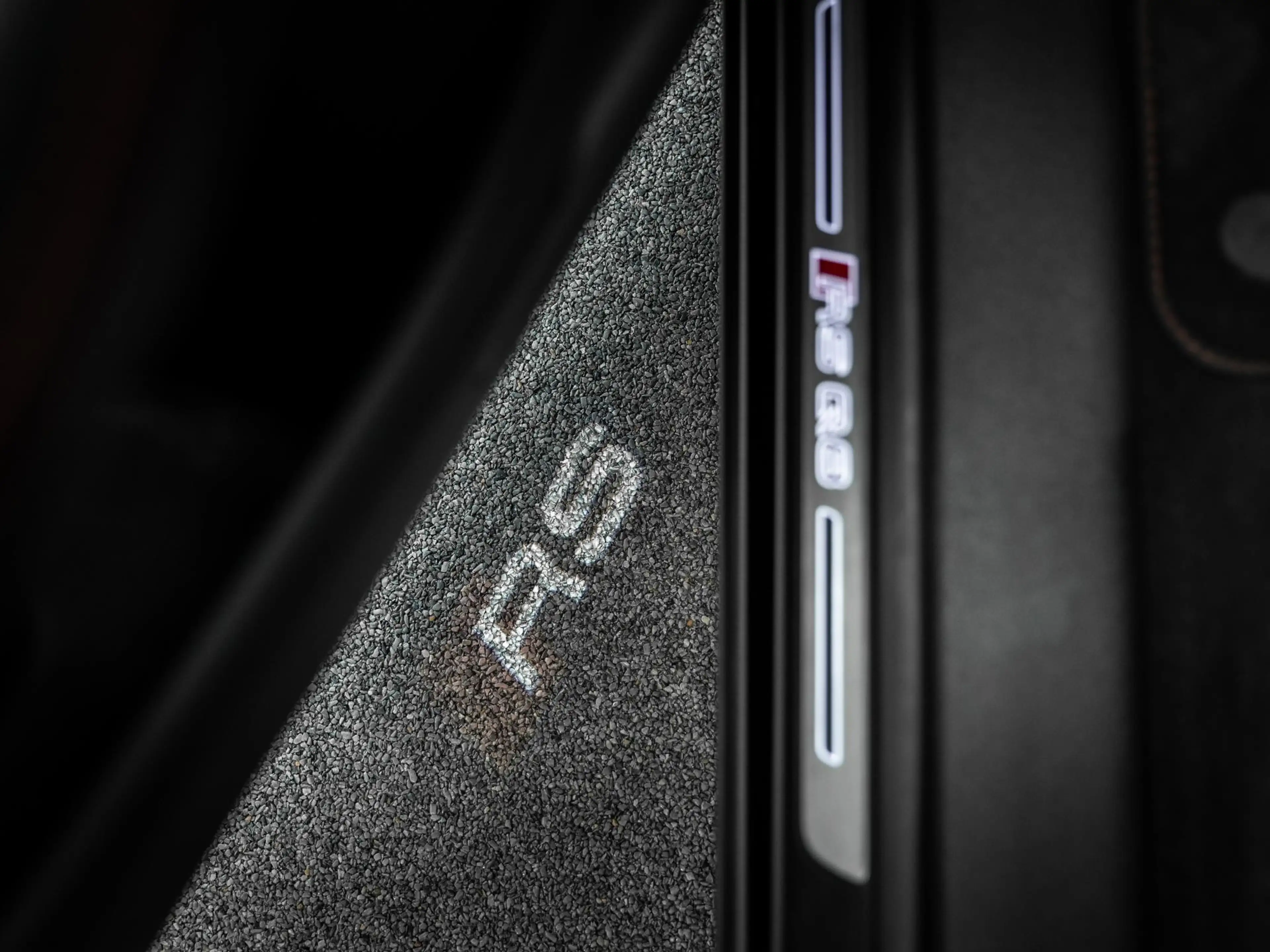 Audi RS Q8 RSQ8 4.0 TFSI quattro Goed uitgevoerde en uiterst — photo 47