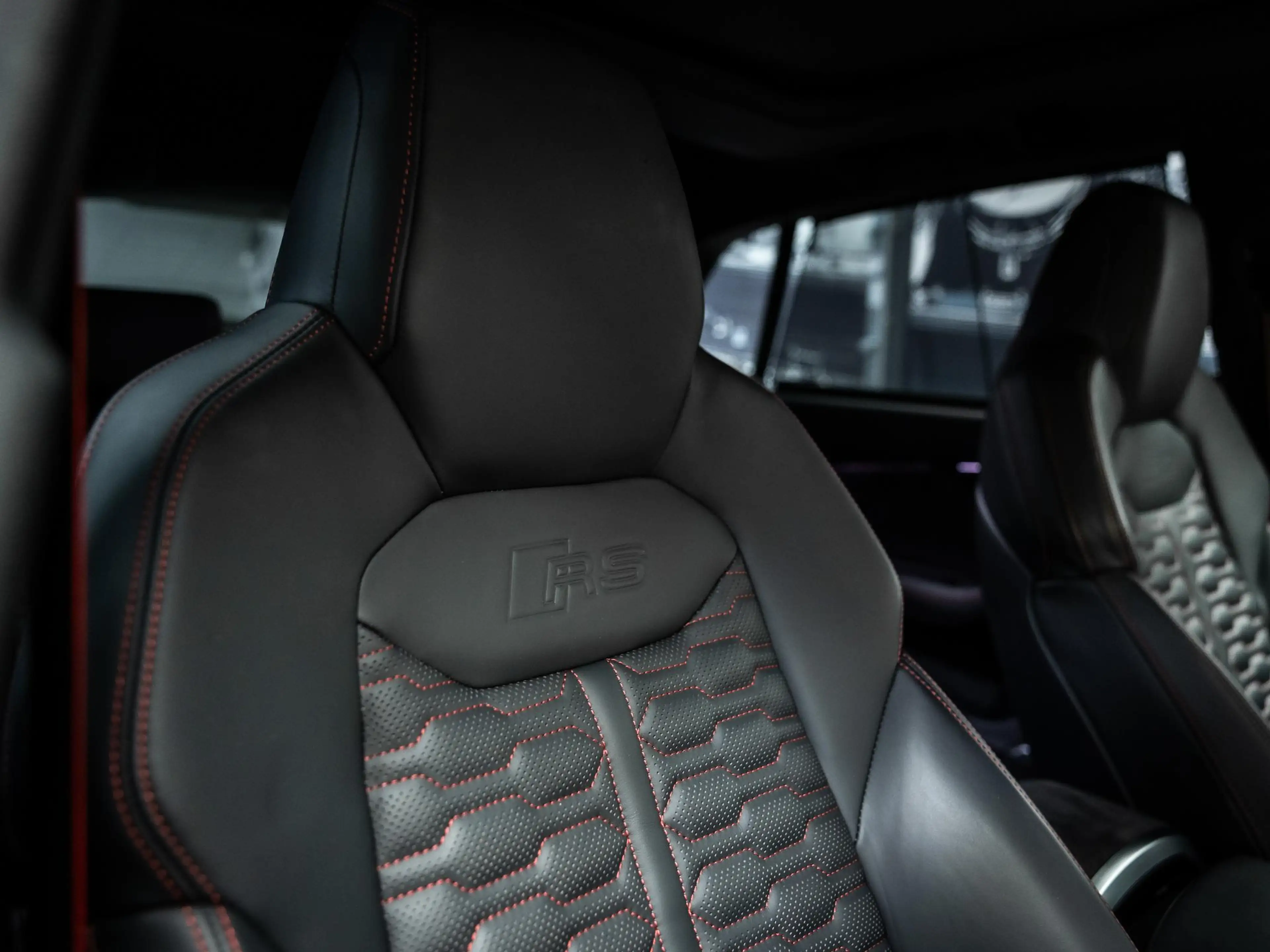 Audi RS Q8 RSQ8 4.0 TFSI quattro Goed uitgevoerde en uiterst — photo 35