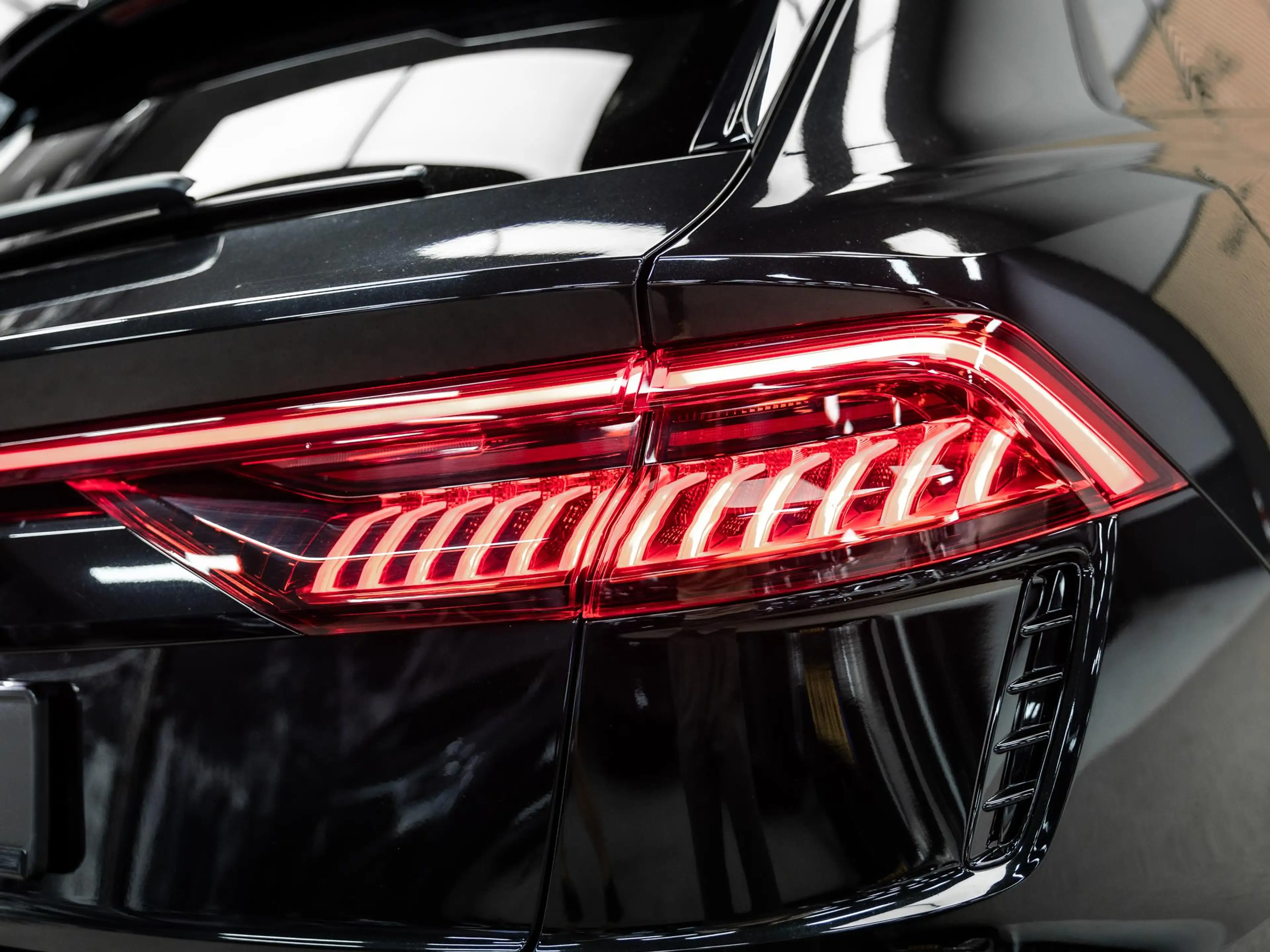 Audi RS Q8 RSQ8 4.0 TFSI quattro Goed uitgevoerde en uiterst — photo 11