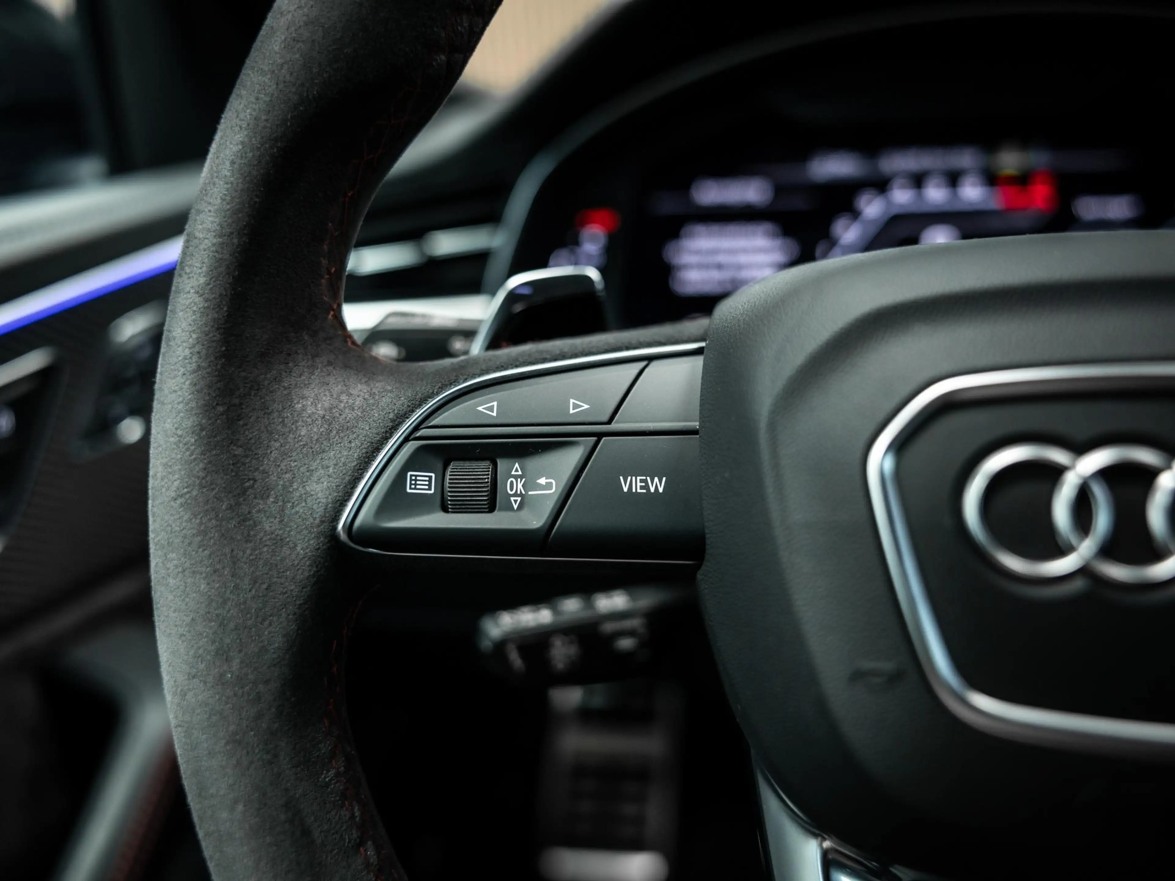 Audi RS Q8 RSQ8 4.0 TFSI quattro Goed uitgevoerde en uiterst — photo 22