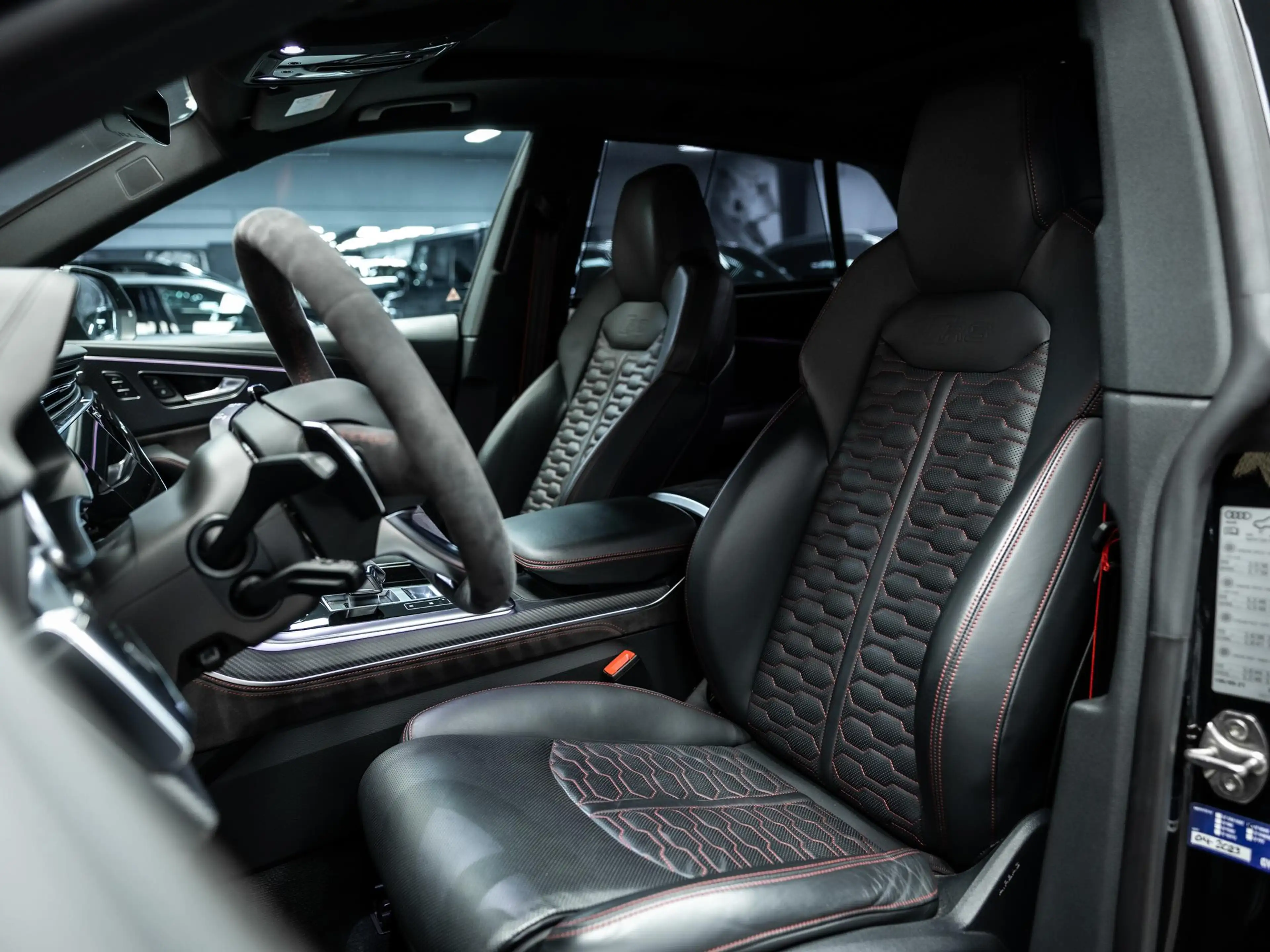 Audi RS Q8 RSQ8 4.0 TFSI quattro Goed uitgevoerde en uiterst — photo 3