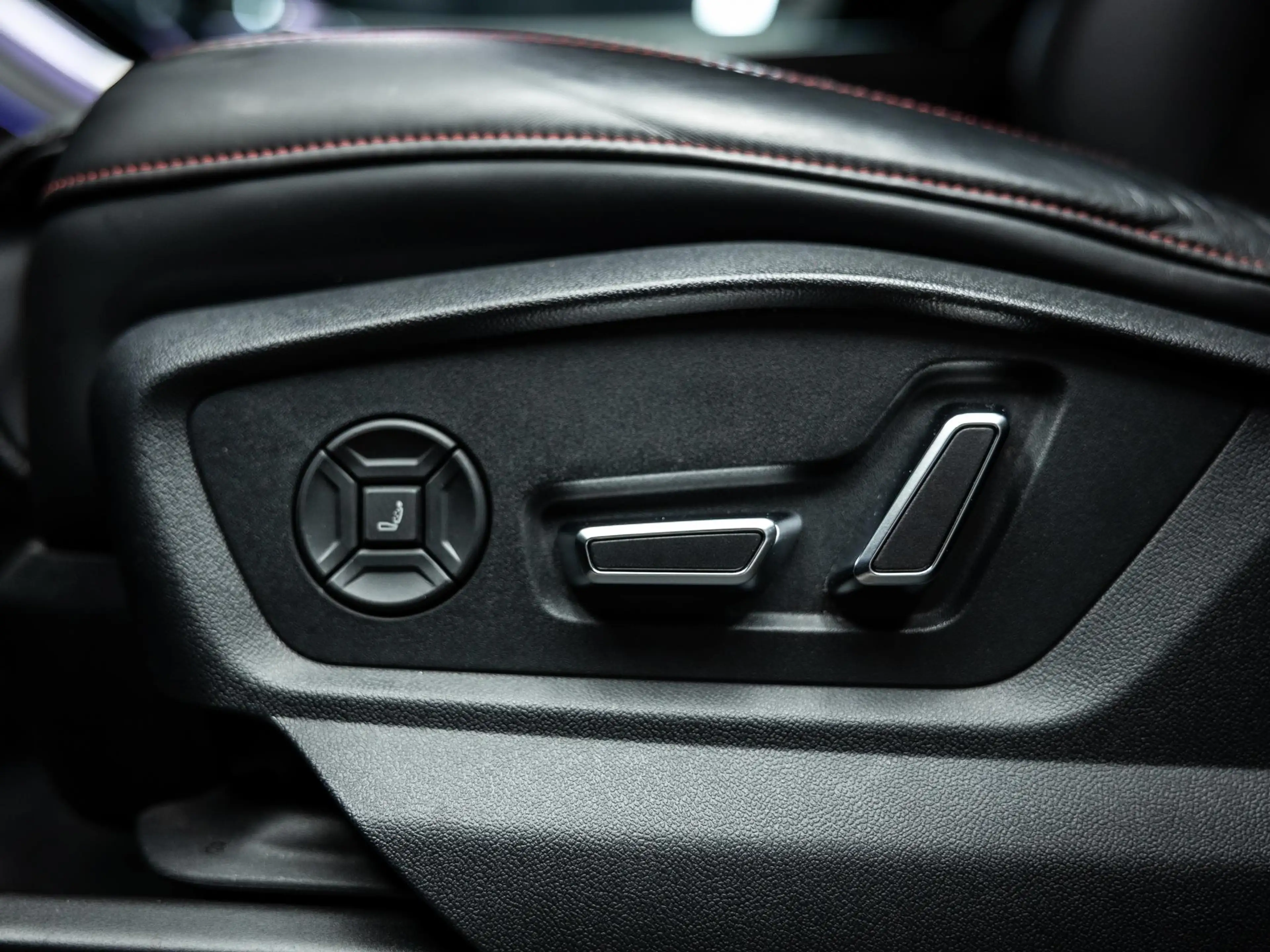 Audi RS Q8 RSQ8 4.0 TFSI quattro Goed uitgevoerde en uiterst — photo 29