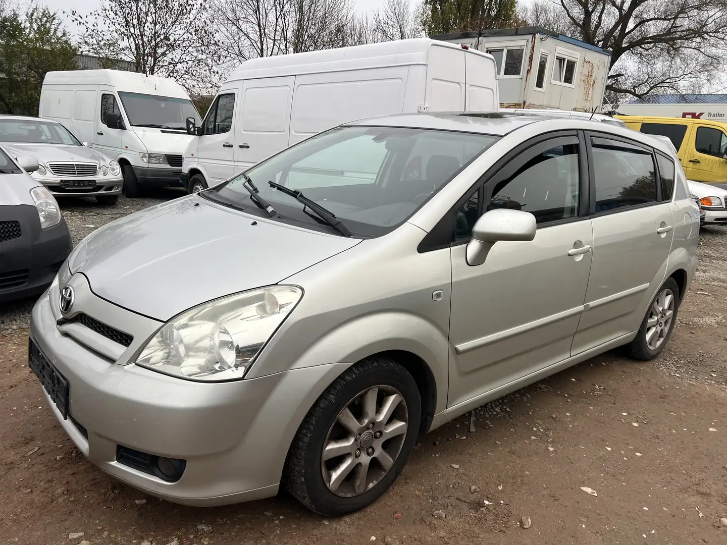 Toyota Corolla Verso 1.8 Executive*AutomatikKlima,Kamera,7 Zitse Grau - 1