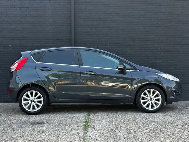 Ford Fiesta view 8
