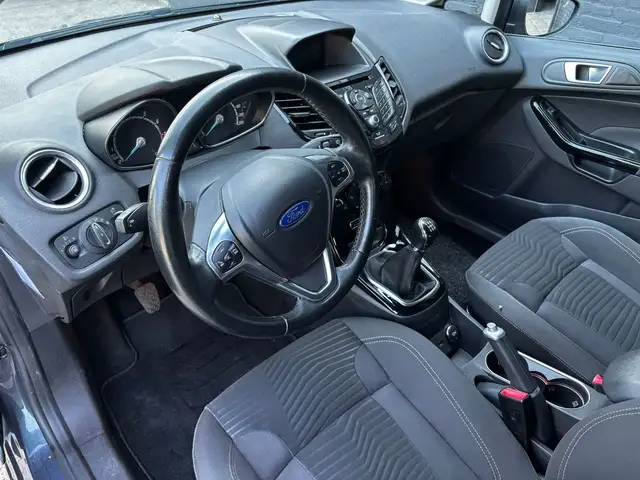 Ford Fiesta view 14