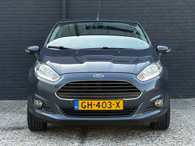 Ford Fiesta view 3