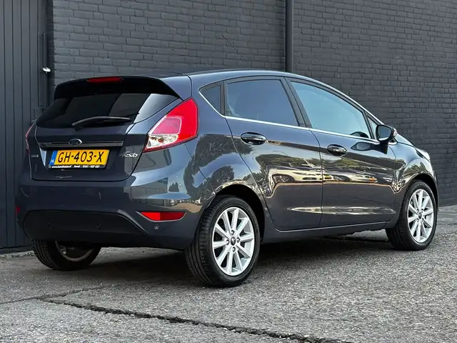 Ford Fiesta view 9