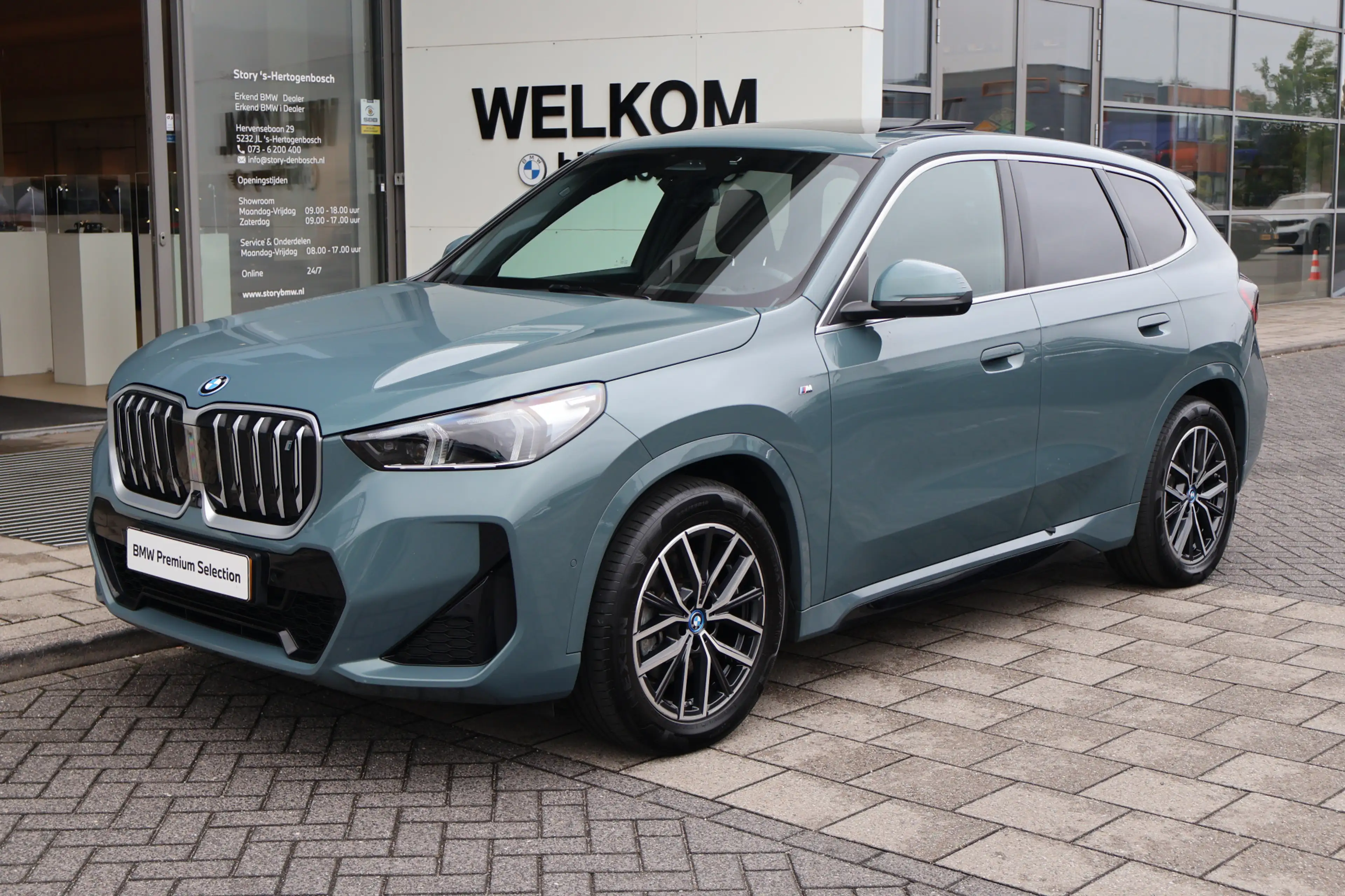 BMW iX1 xDrive30 / Panoramadak / Trekhaak / Sportstoelen / — photo 5