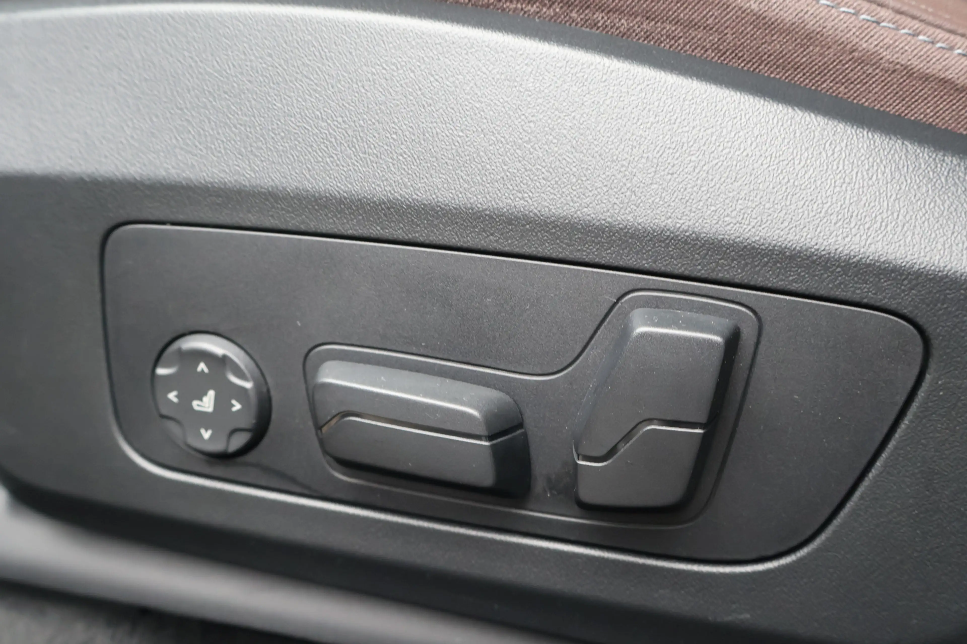 BMW iX1 xDrive30 / Panoramadak / Trekhaak / Sportstoelen / — photo 14