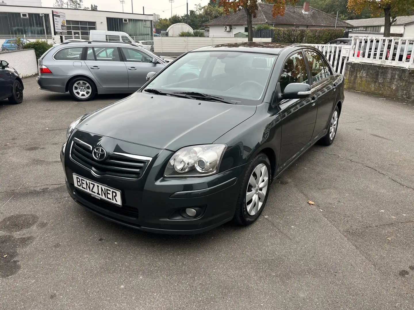 Toyota Avensis Avensis Stufenheck 1.8 VVT-i Executive Grau - 2