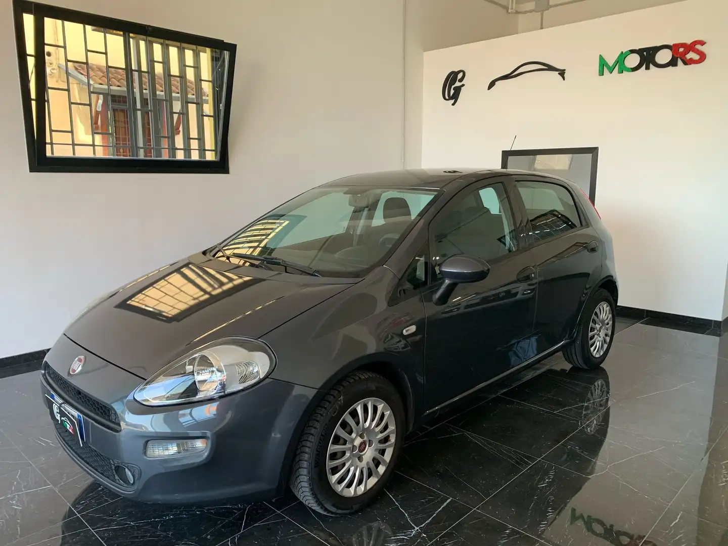 Fiat Punto 1.3 mjt NEOPATENTATI Grigio - 1