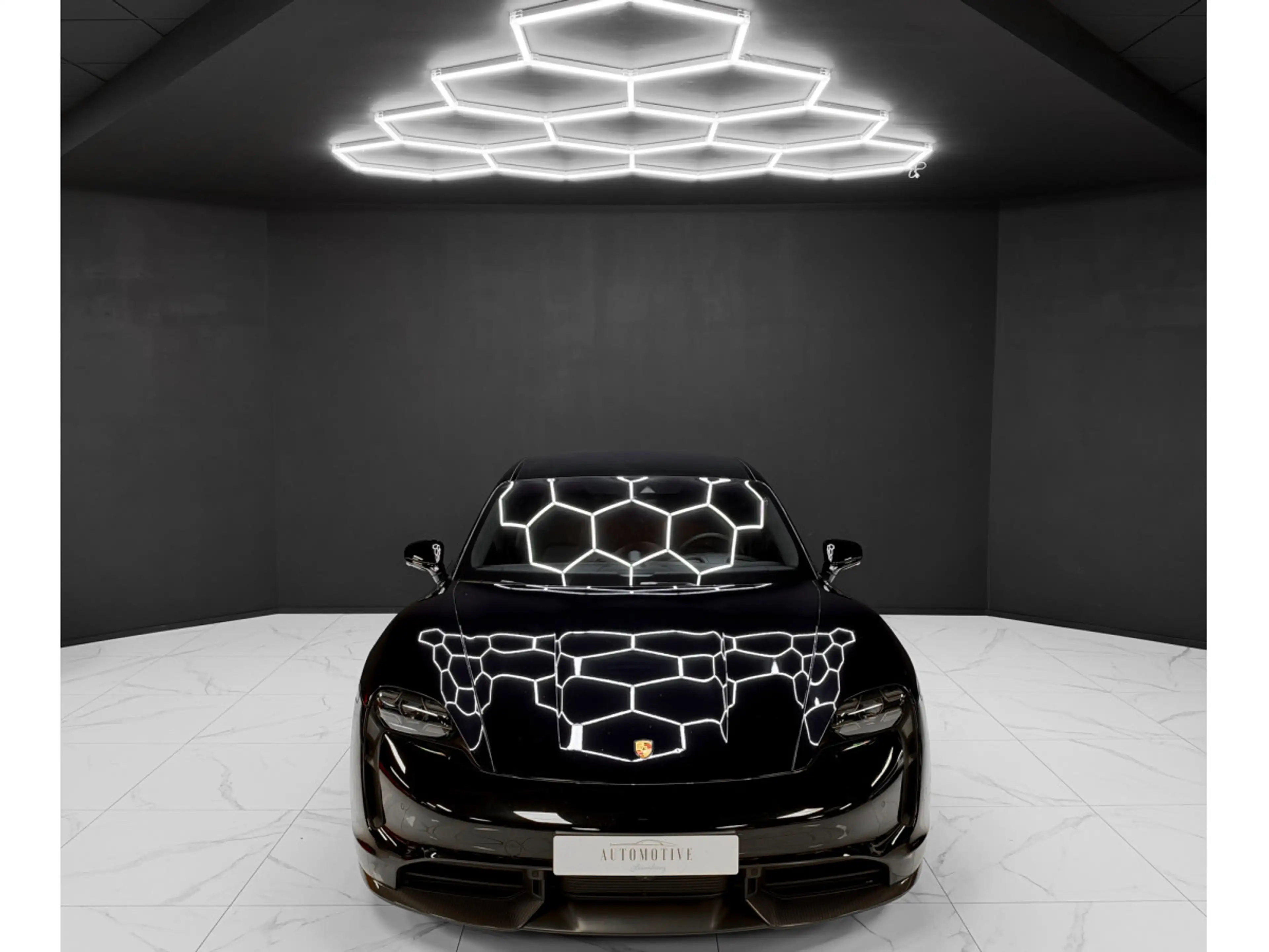 Porsche Taycan TURBO S / APPROVED 2028 / 5 SEATS — photo 7