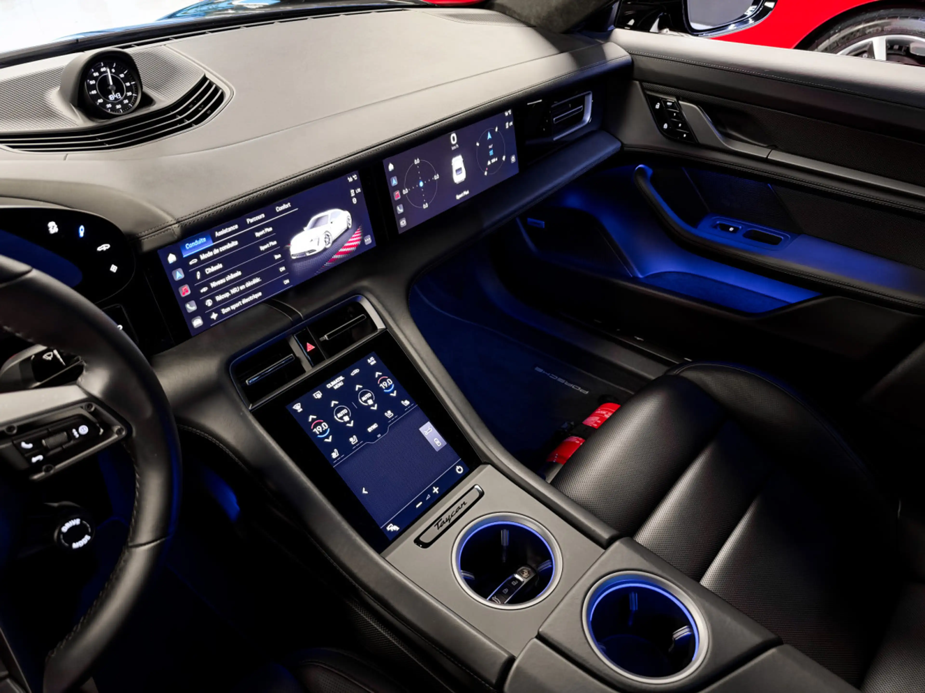 Porsche Taycan TURBO S / APPROVED 2028 / 5 SEATS — photo 11