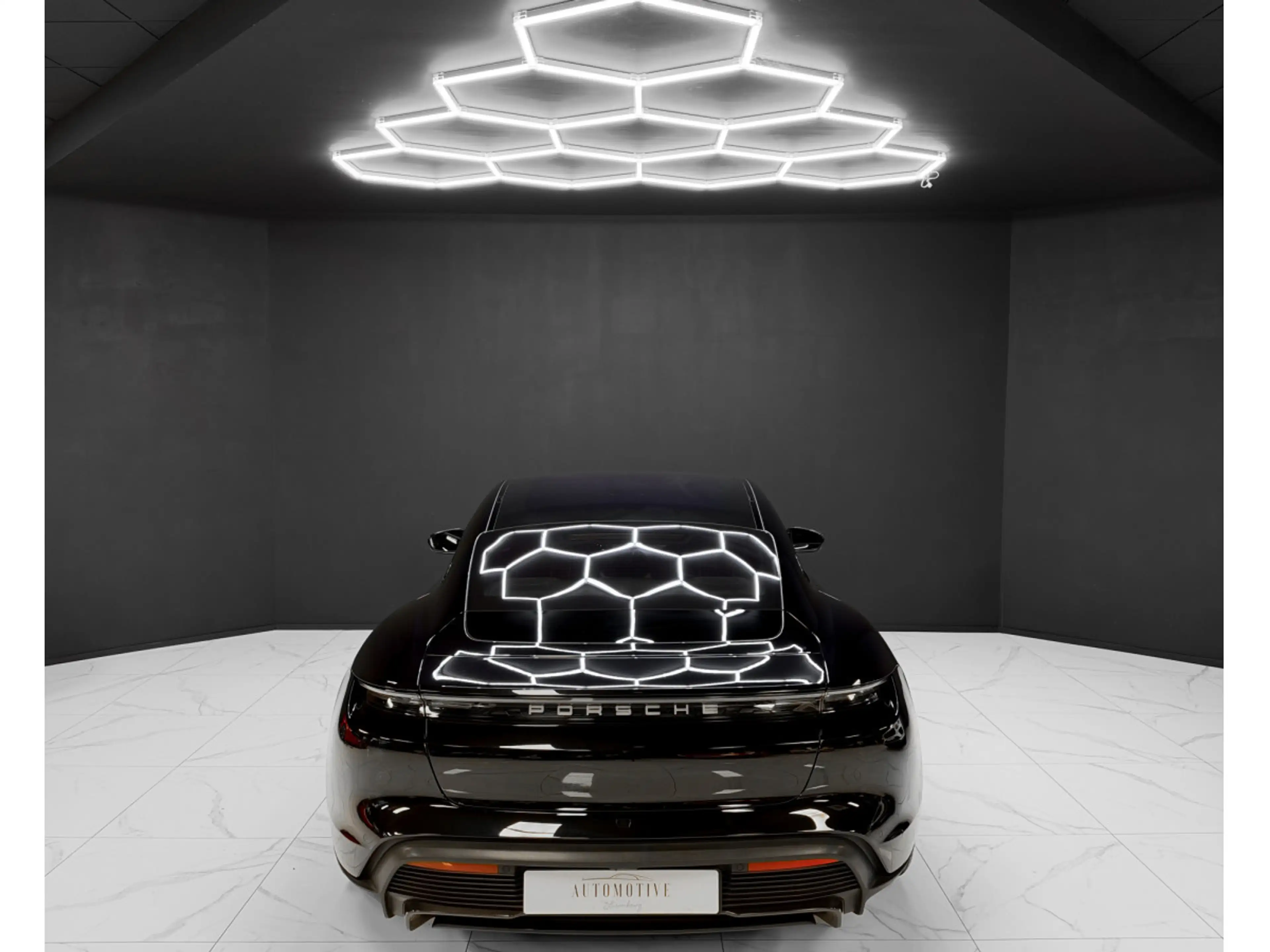 Porsche Taycan TURBO S / APPROVED 2028 / 5 SEATS — photo 4