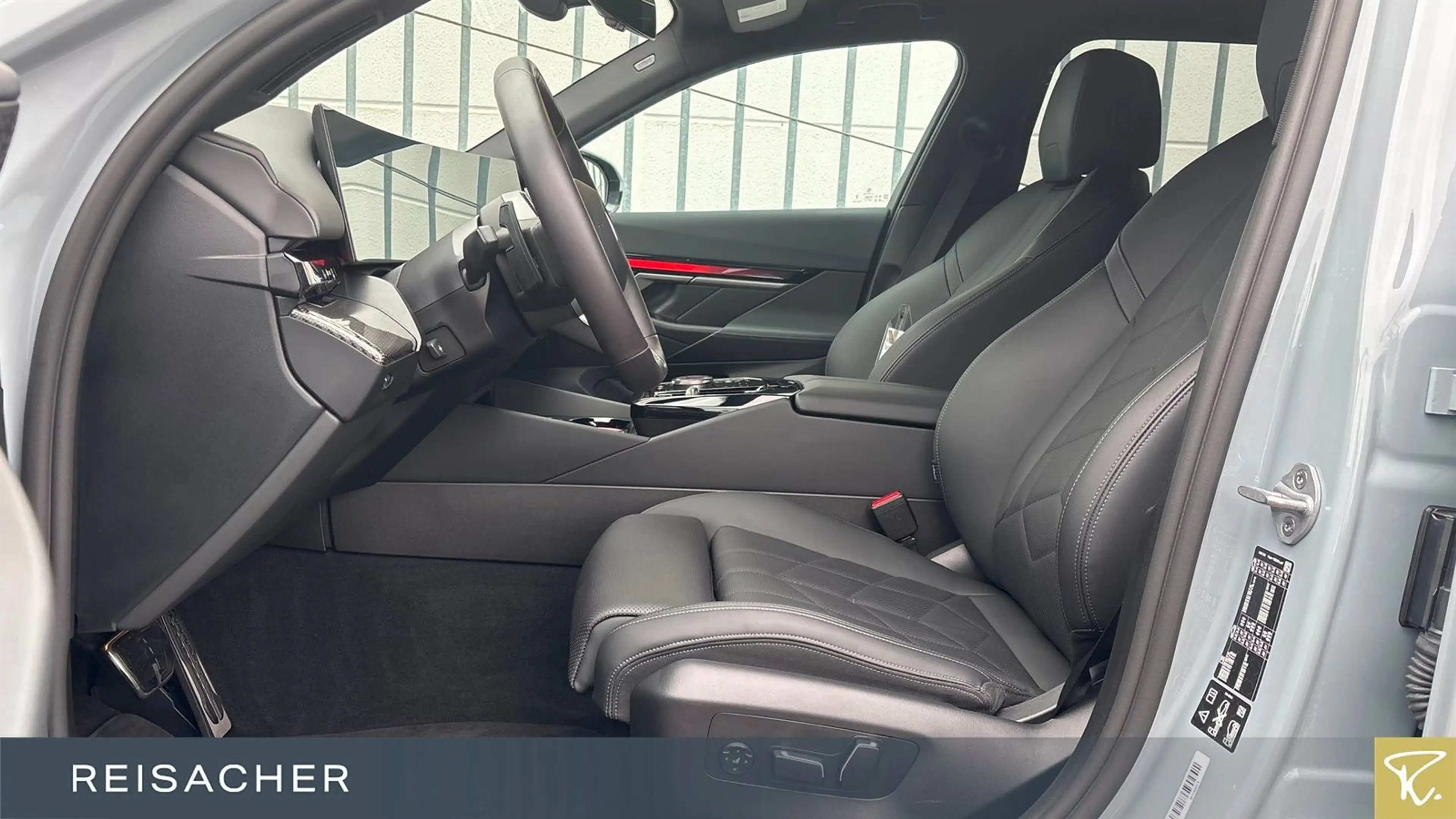 BMW 520 d A xDrive Tou M-Sport,AHK,DAProf,Standhzg — photo 4