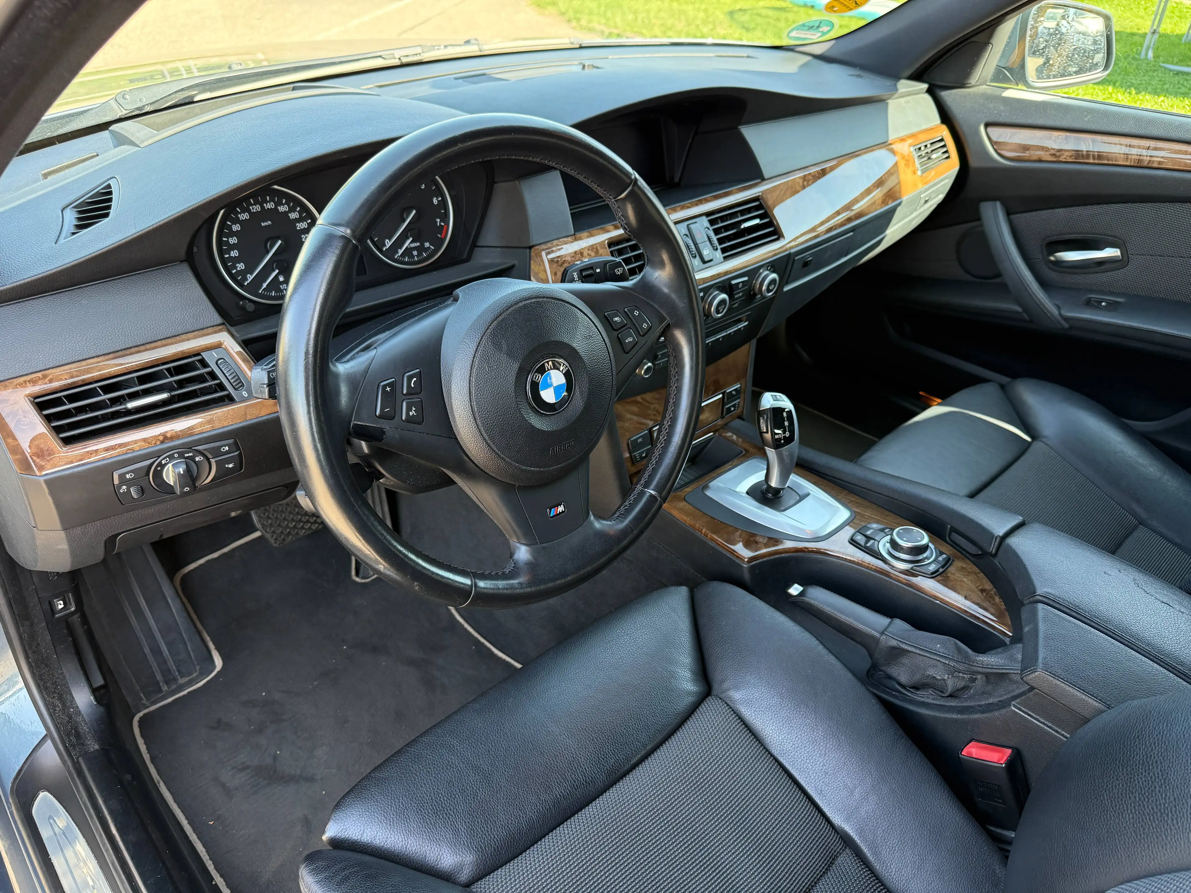 BMW 530 530i Automatik Touring 272 PS 8-fach — photo 12