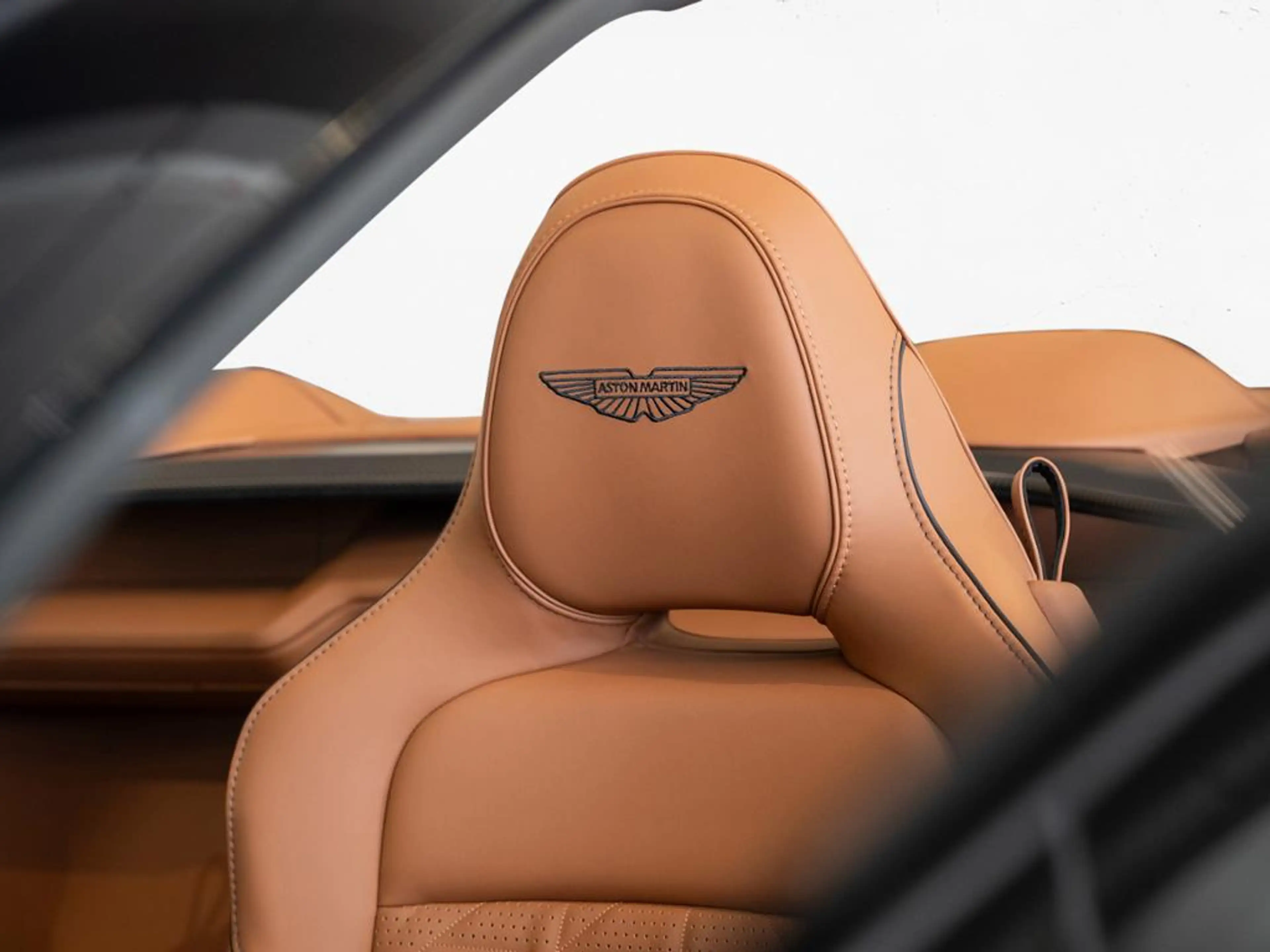 Aston Martin Vanquish Volante Aston Martin Hamburg — photo 6