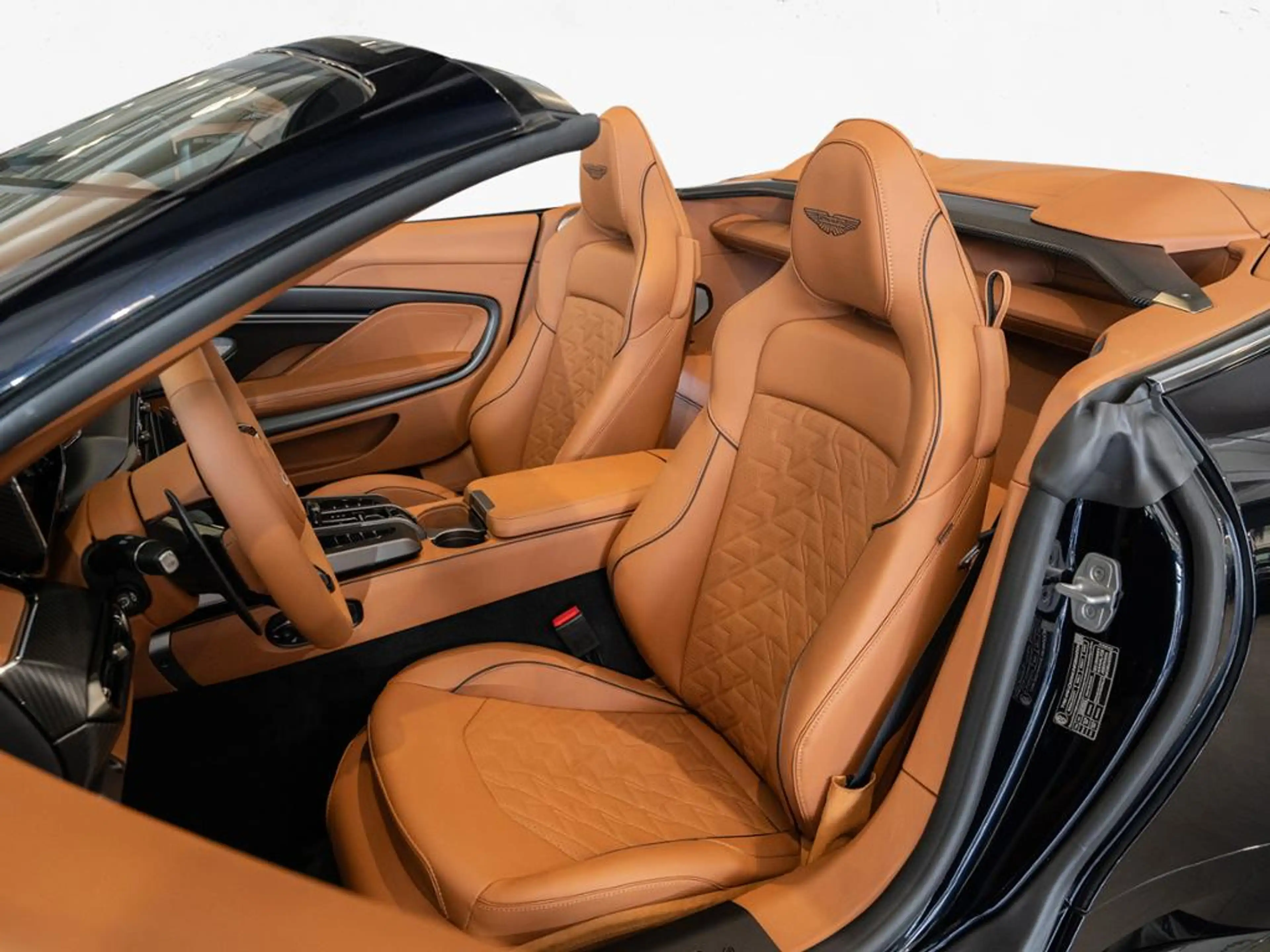 Aston Martin Vanquish Volante Aston Martin Hamburg — photo 14