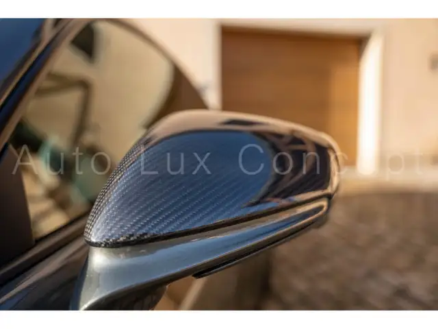 Porsche 911 view 12