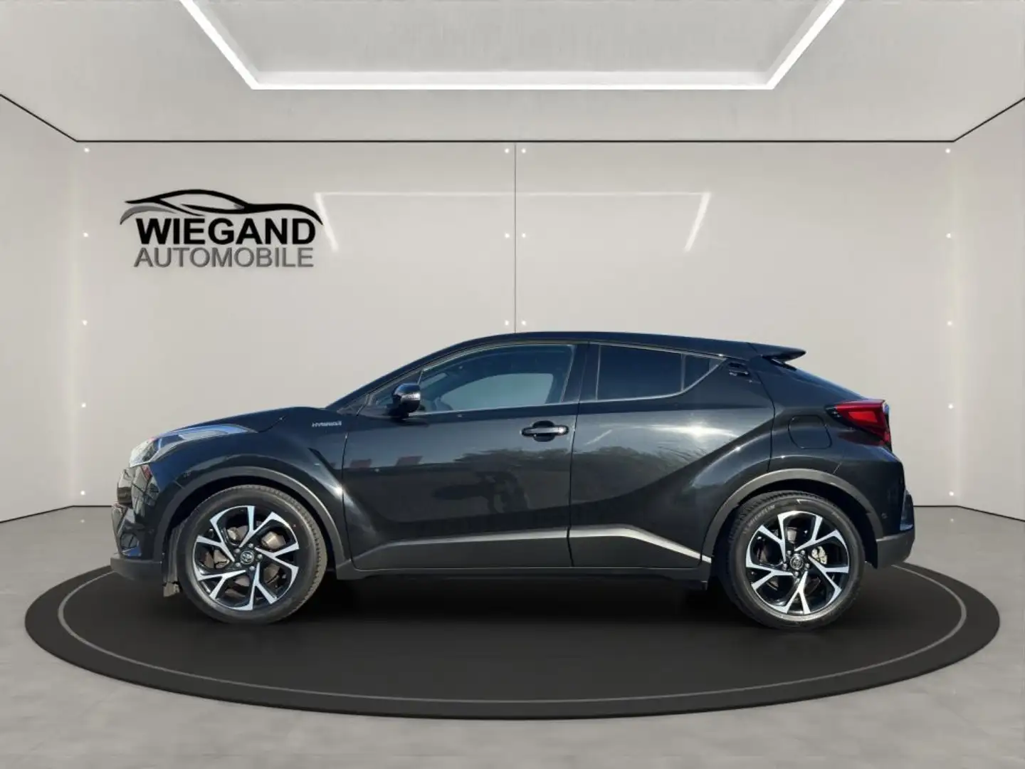 Toyota C-HR HYBRID FLOW+NAVI+KLIMAAUT+LED+TEMPOMAT Noir - 2