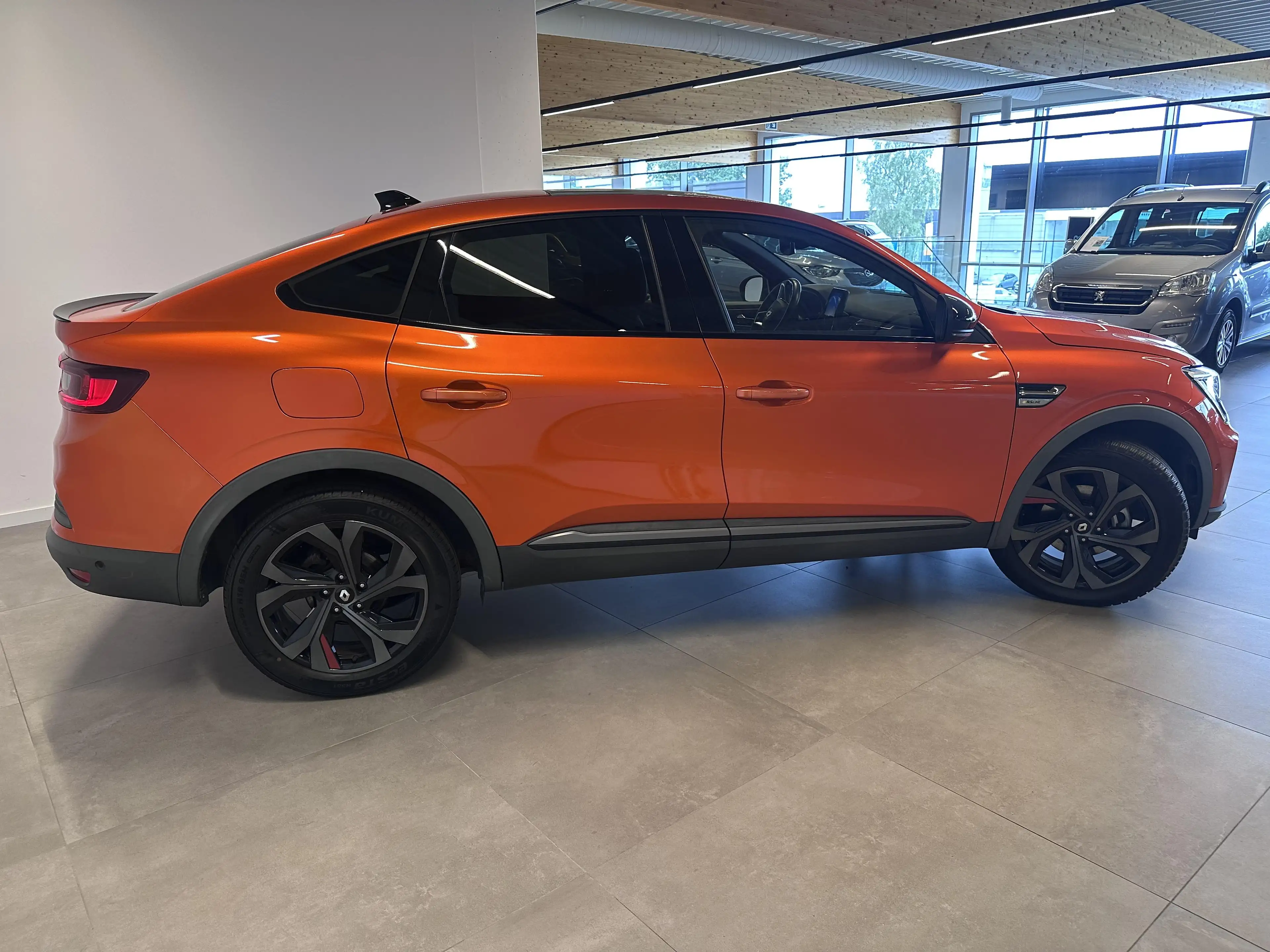 Renault Arkana RS-LINE 1.6 E-Tech MILD hybrid — photo 23