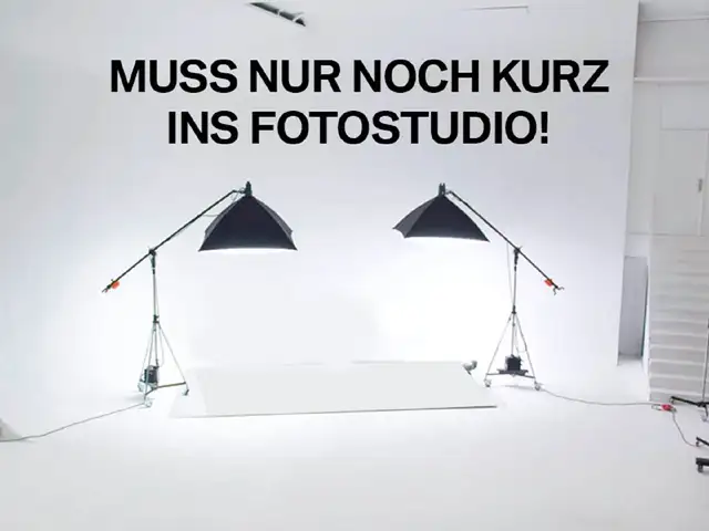 MINI A Navi LED Kurvenlicht El. Heckklappe Apple CarPla