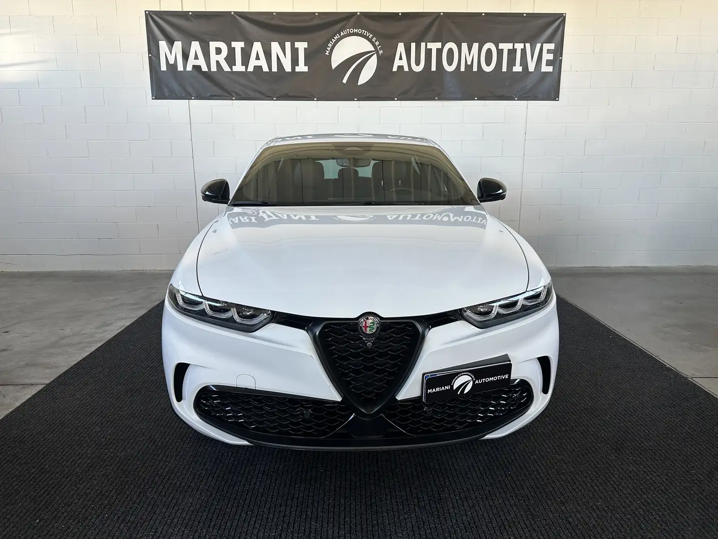Alfa Romeo Tonale 1.3 phev Veloce Q4 280cv at6 Blanc - 1