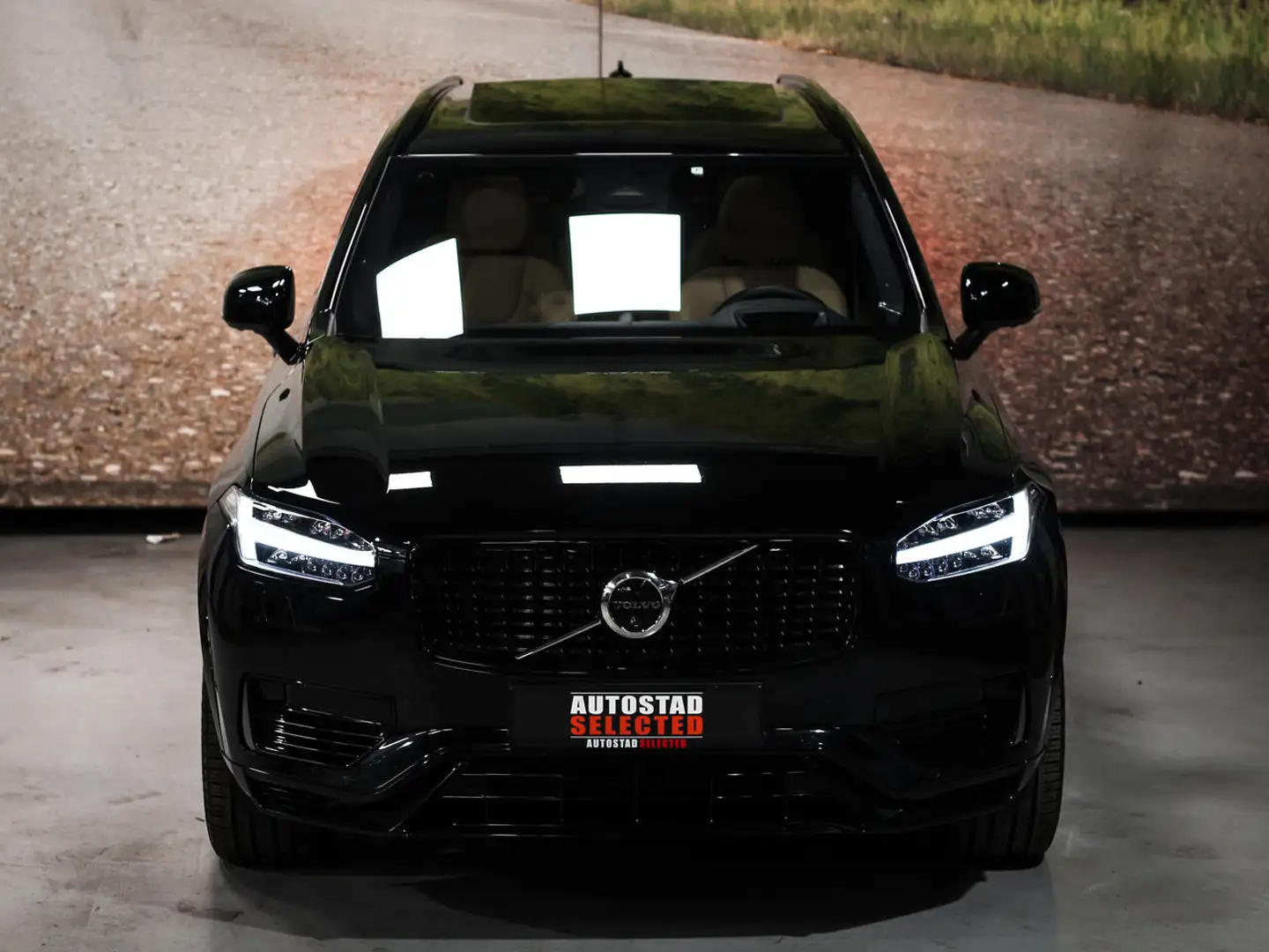 Volvo XC90 T8 Dark Ultimate 7-seat Schwarz - 2