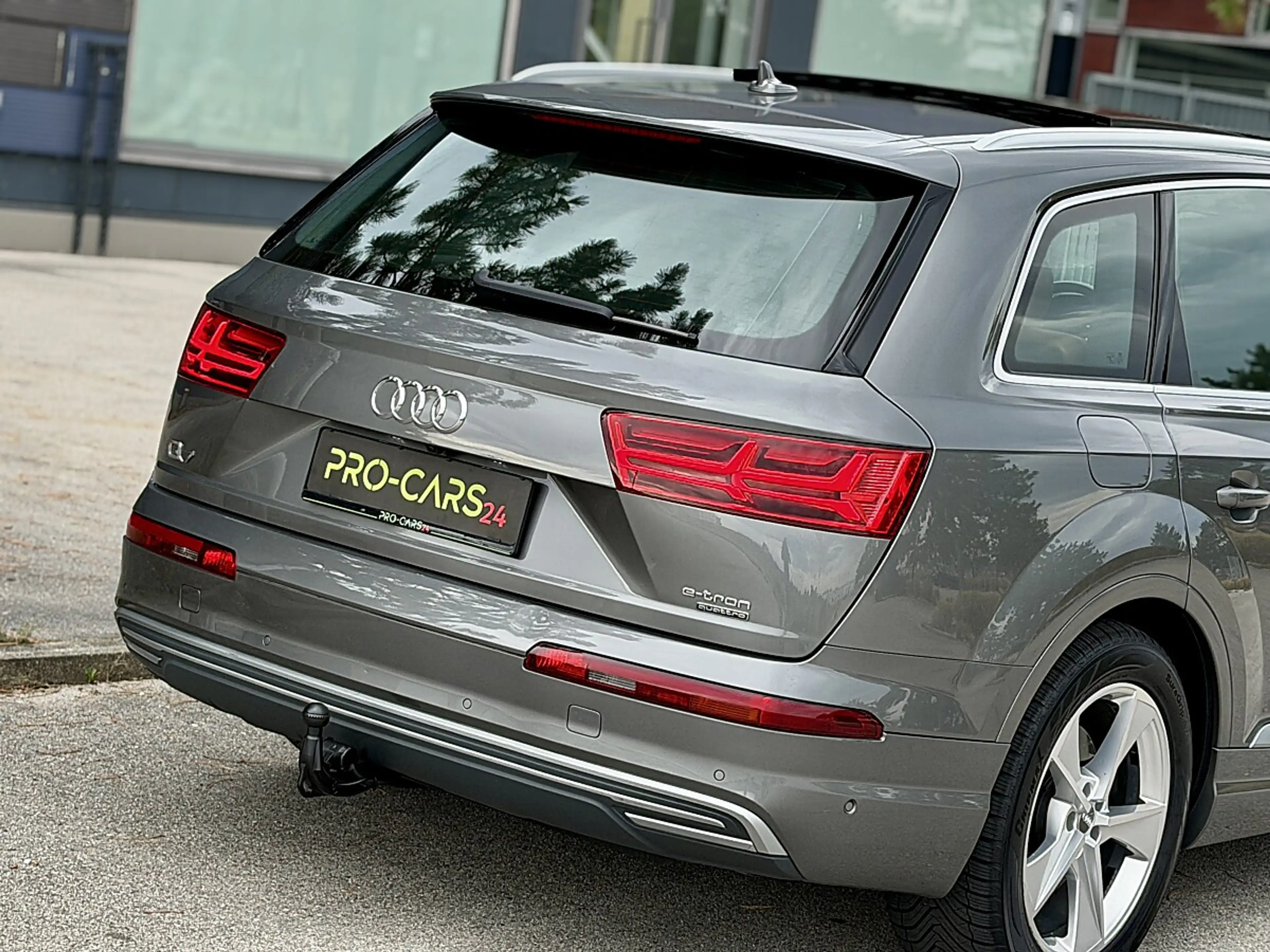 Audi Q7 PHEV e-tron 3,0 TDI quattro Tiptronic — photo 9
