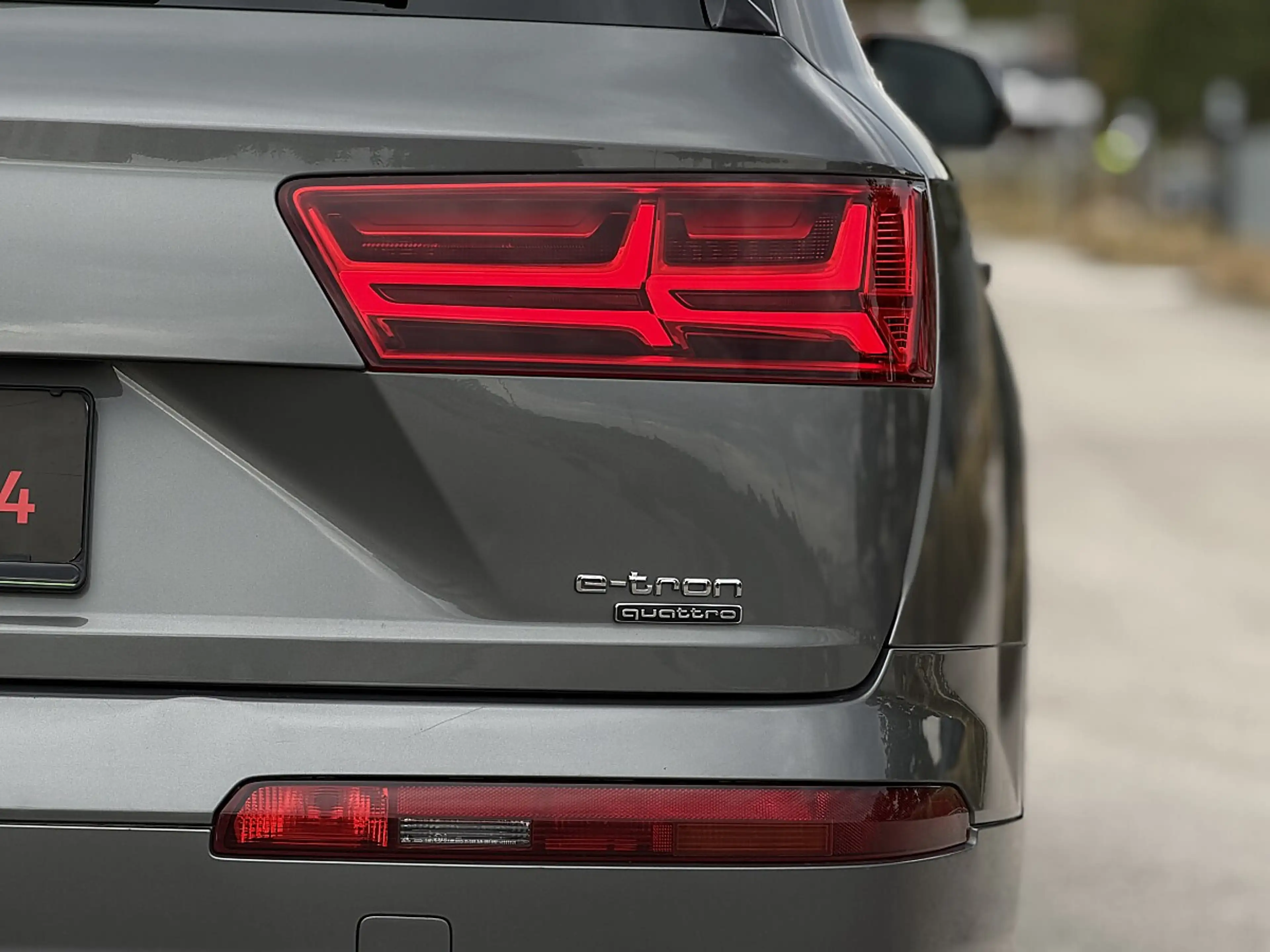 Audi Q7 PHEV e-tron 3,0 TDI quattro Tiptronic — photo 11