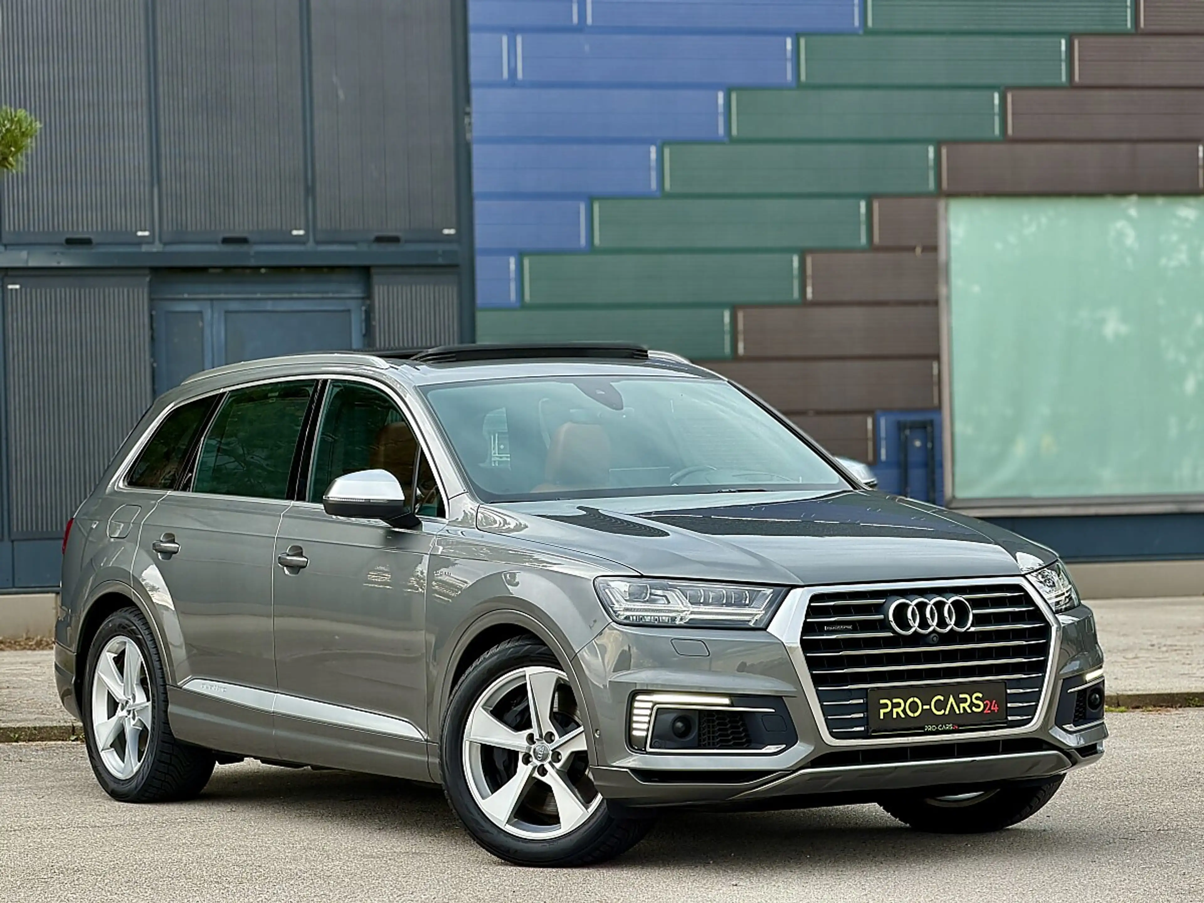 Audi Q7 PHEV e-tron 3,0 TDI quattro Tiptronic — photo 3