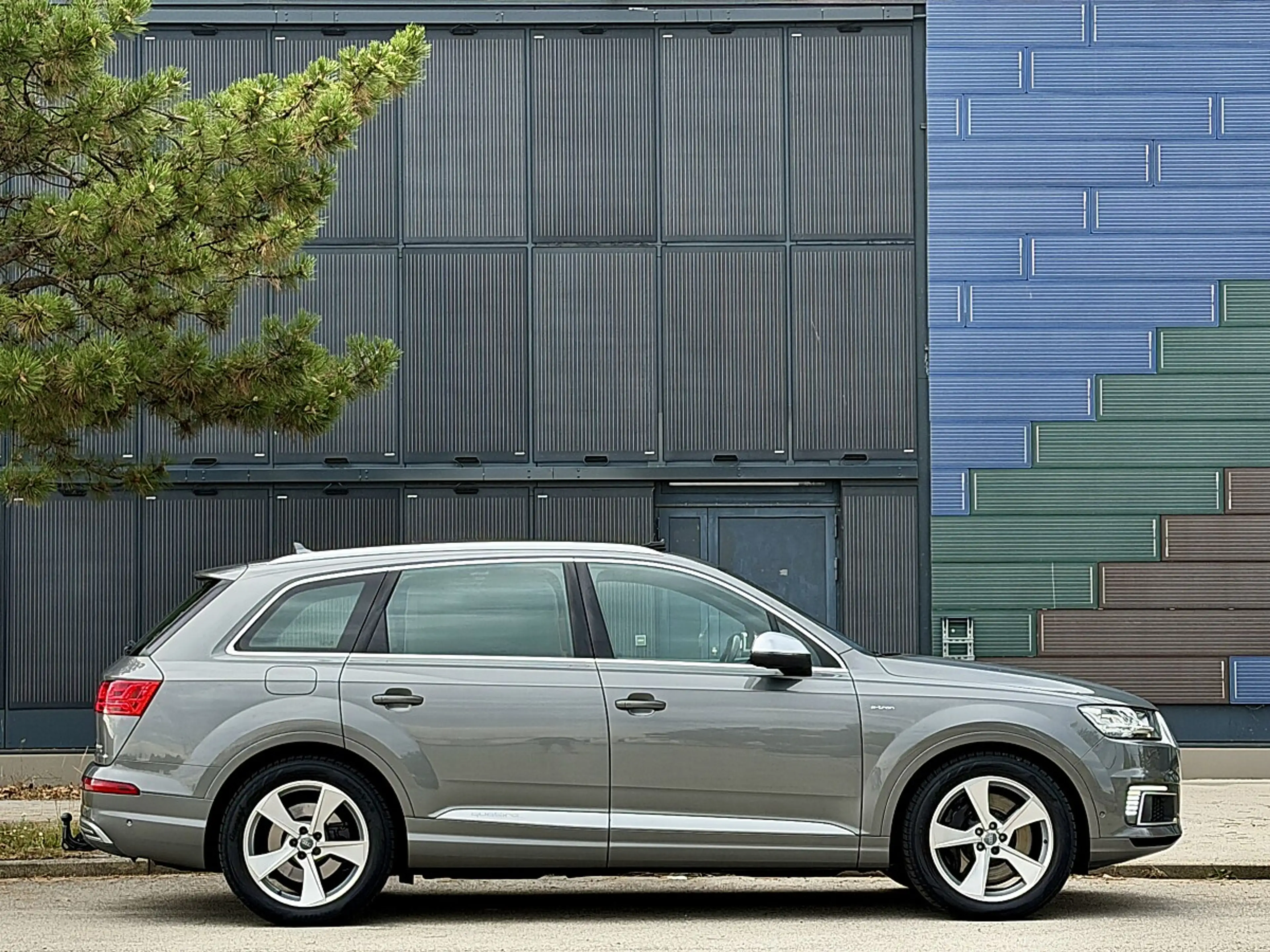 Audi Q7 PHEV e-tron 3,0 TDI quattro Tiptronic — photo 6