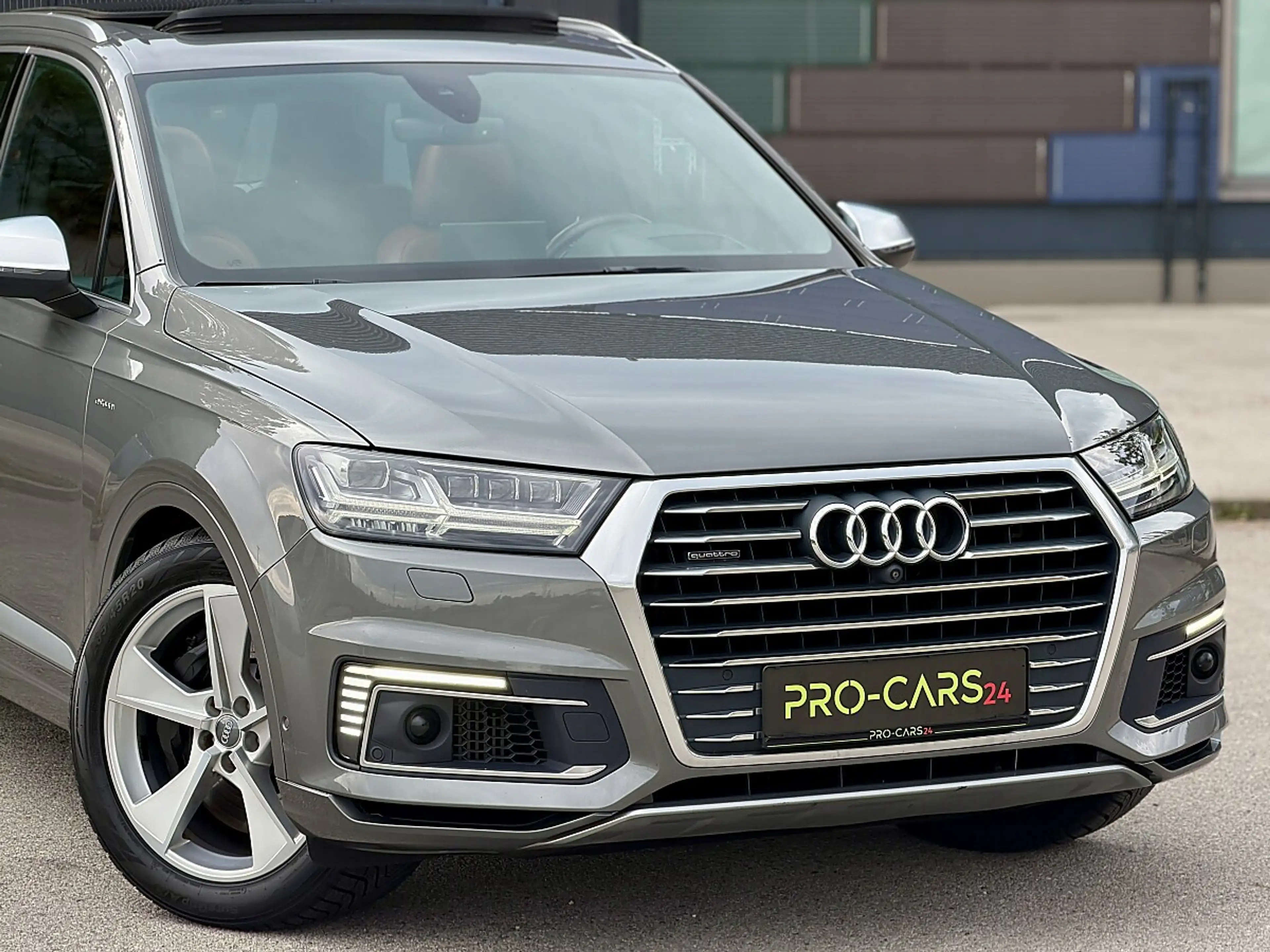Audi Q7 PHEV e-tron 3,0 TDI quattro Tiptronic — photo 5