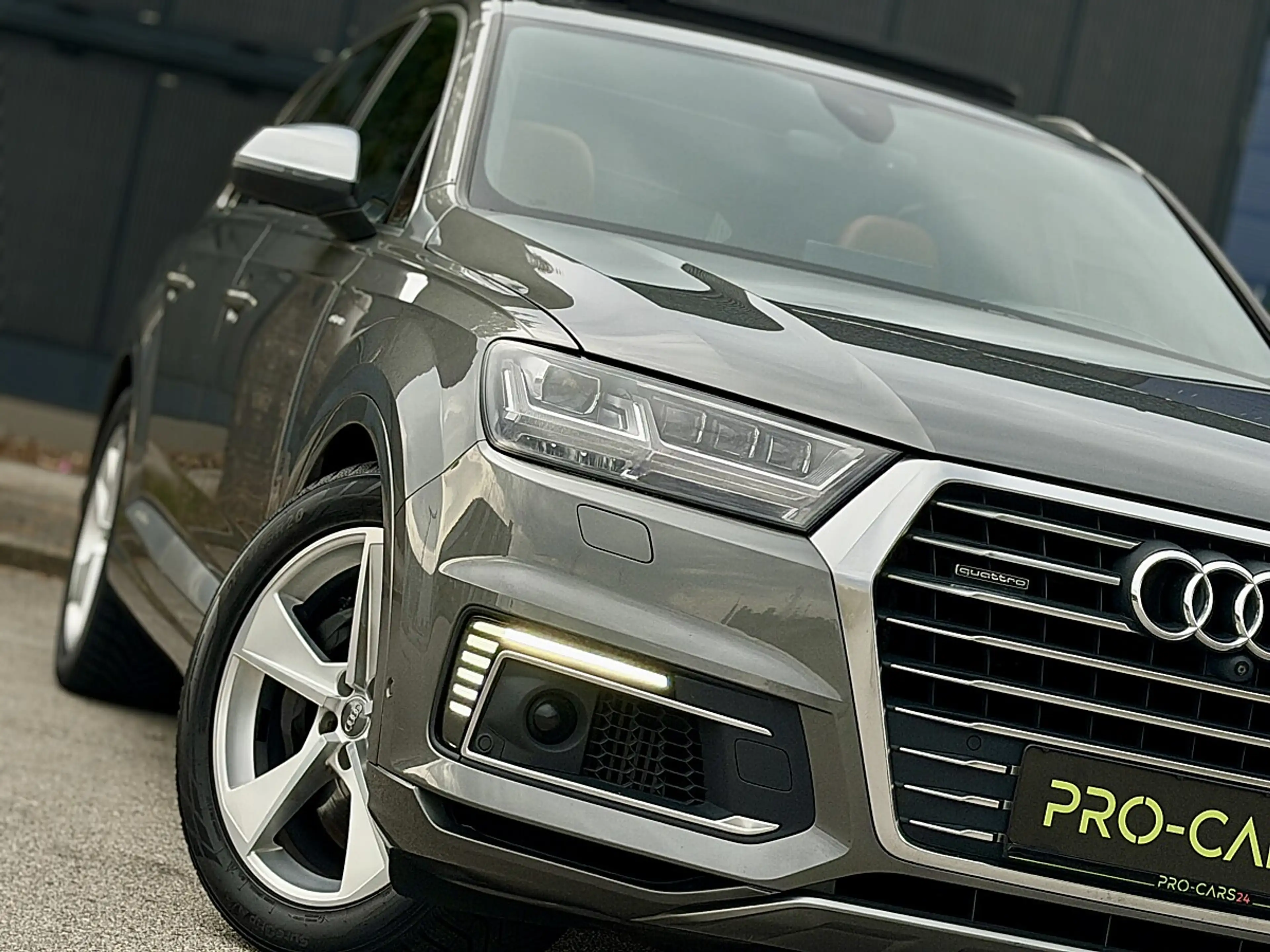 Audi Q7 PHEV e-tron 3,0 TDI quattro Tiptronic — photo 7