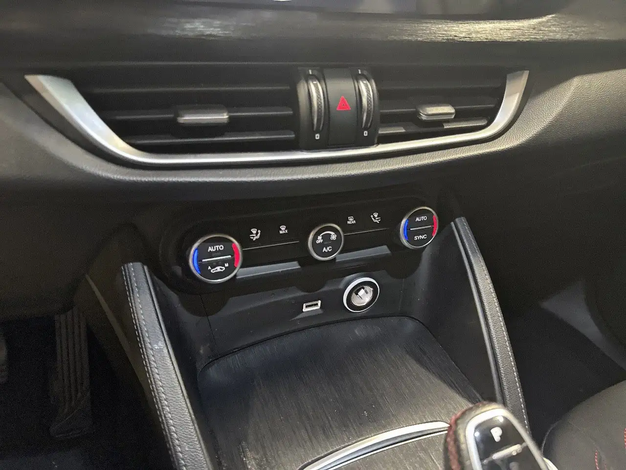 Alfa Romeo Stelvio 2021 — фото 14
