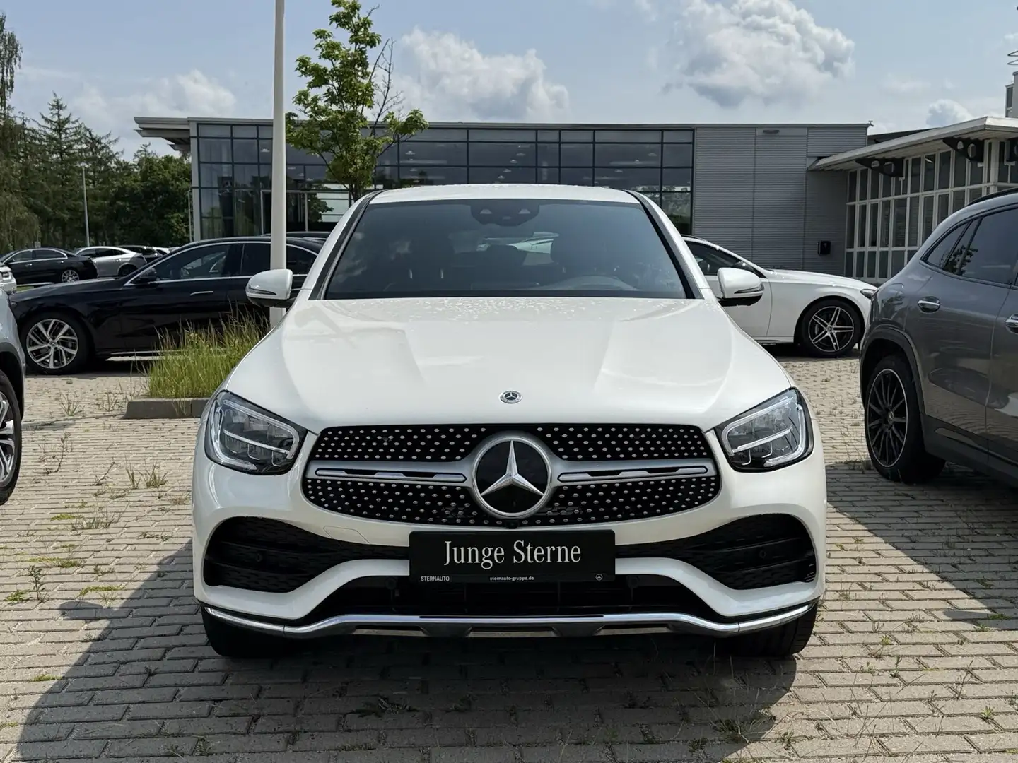 Mercedes-Benz GLC 300 GLC 300 4MATIC Coupé AMG Line Navi Distronic LED A Bianco - 2
