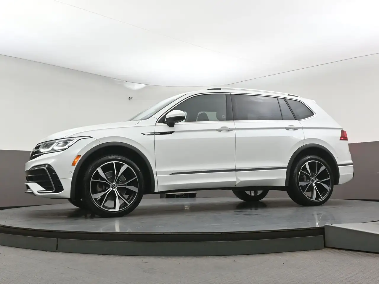 Volkswagen Tiguan photo Volkswagen Tiguan