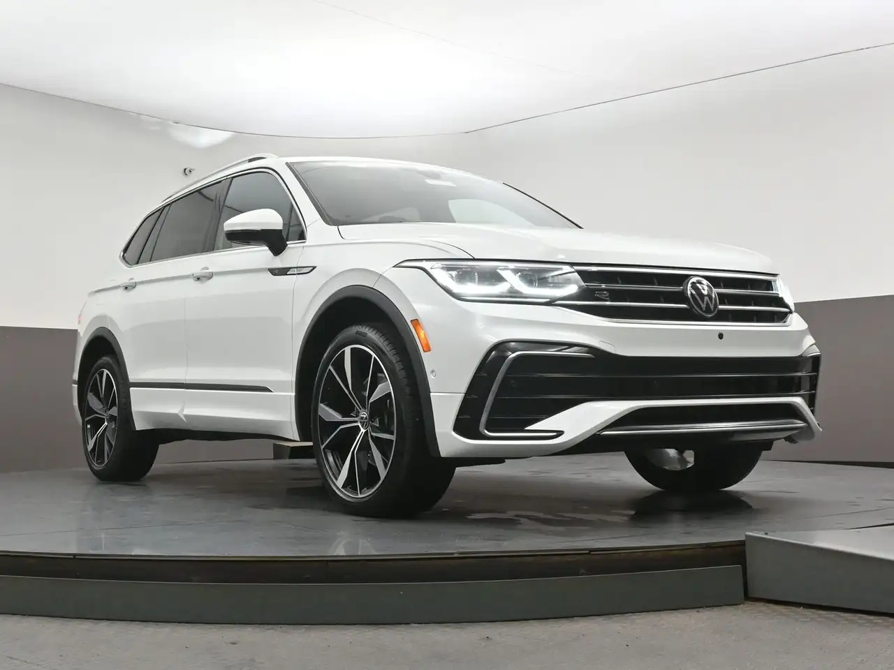 Volkswagen Tiguan photo Volkswagen Tiguan