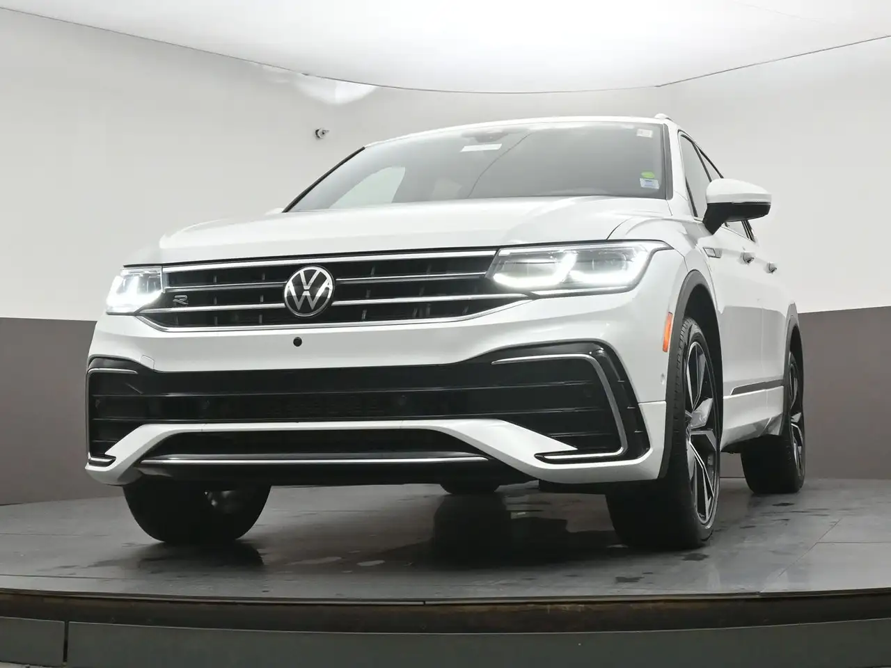 Volkswagen Tiguan photo Volkswagen Tiguan
