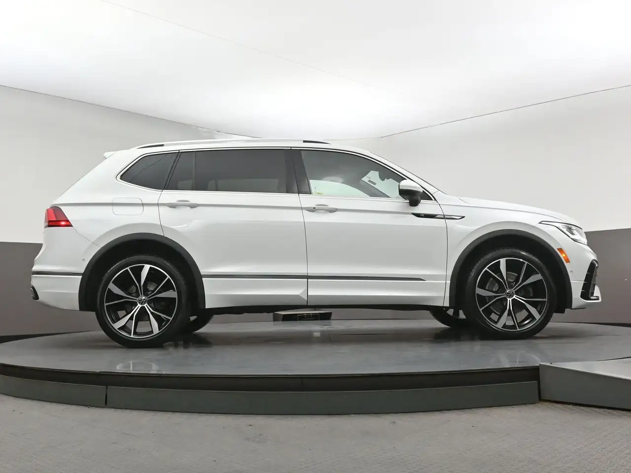 Volkswagen Tiguan photo Volkswagen Tiguan