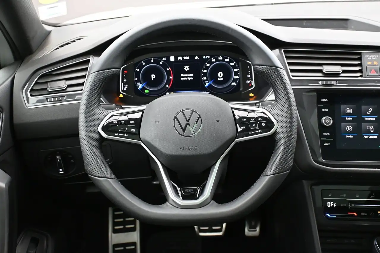 Volkswagen Tiguan photo Volkswagen Tiguan