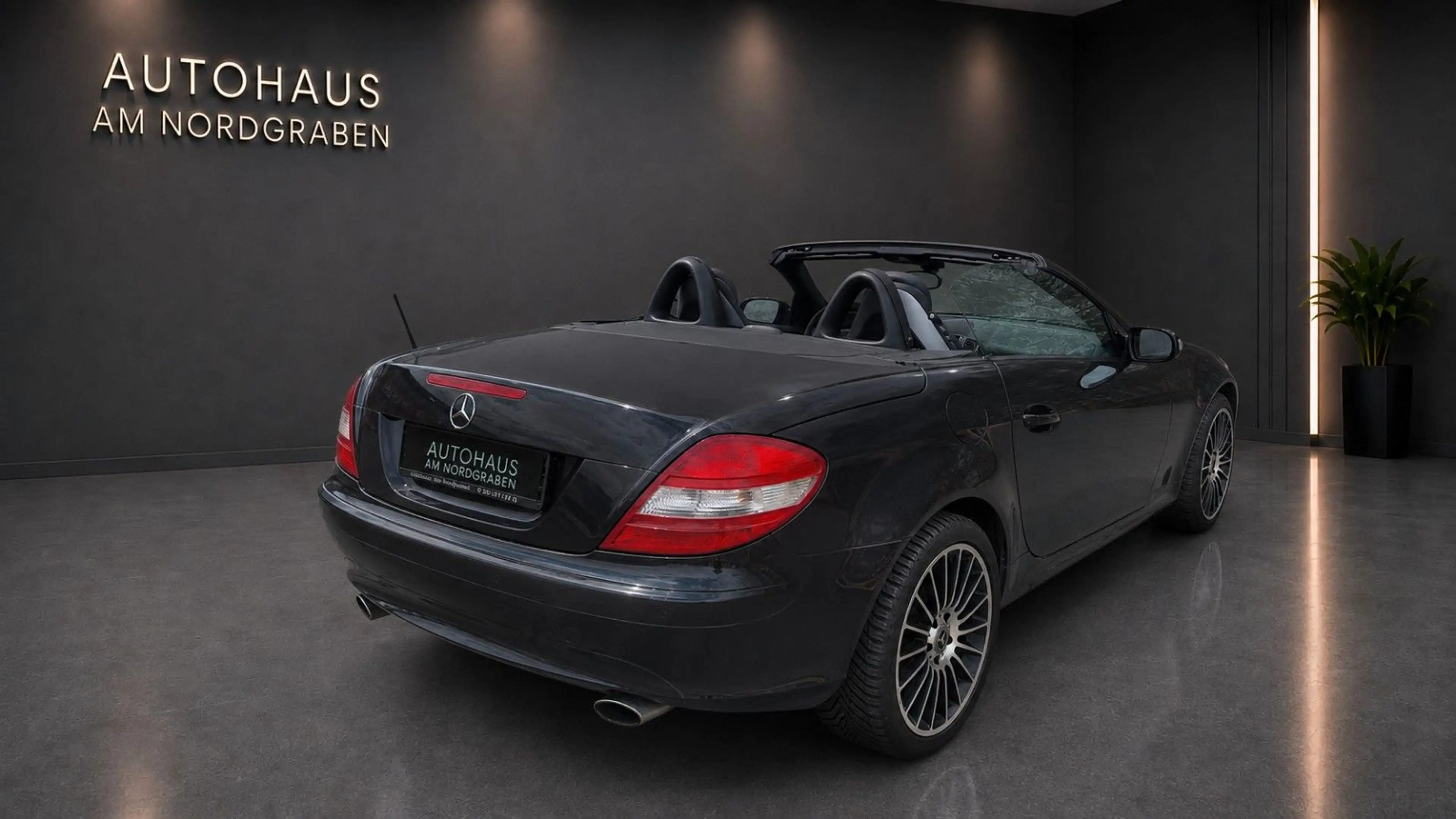 Mercedes-Benz SLK 200 Roadster Kompressor — photo 11