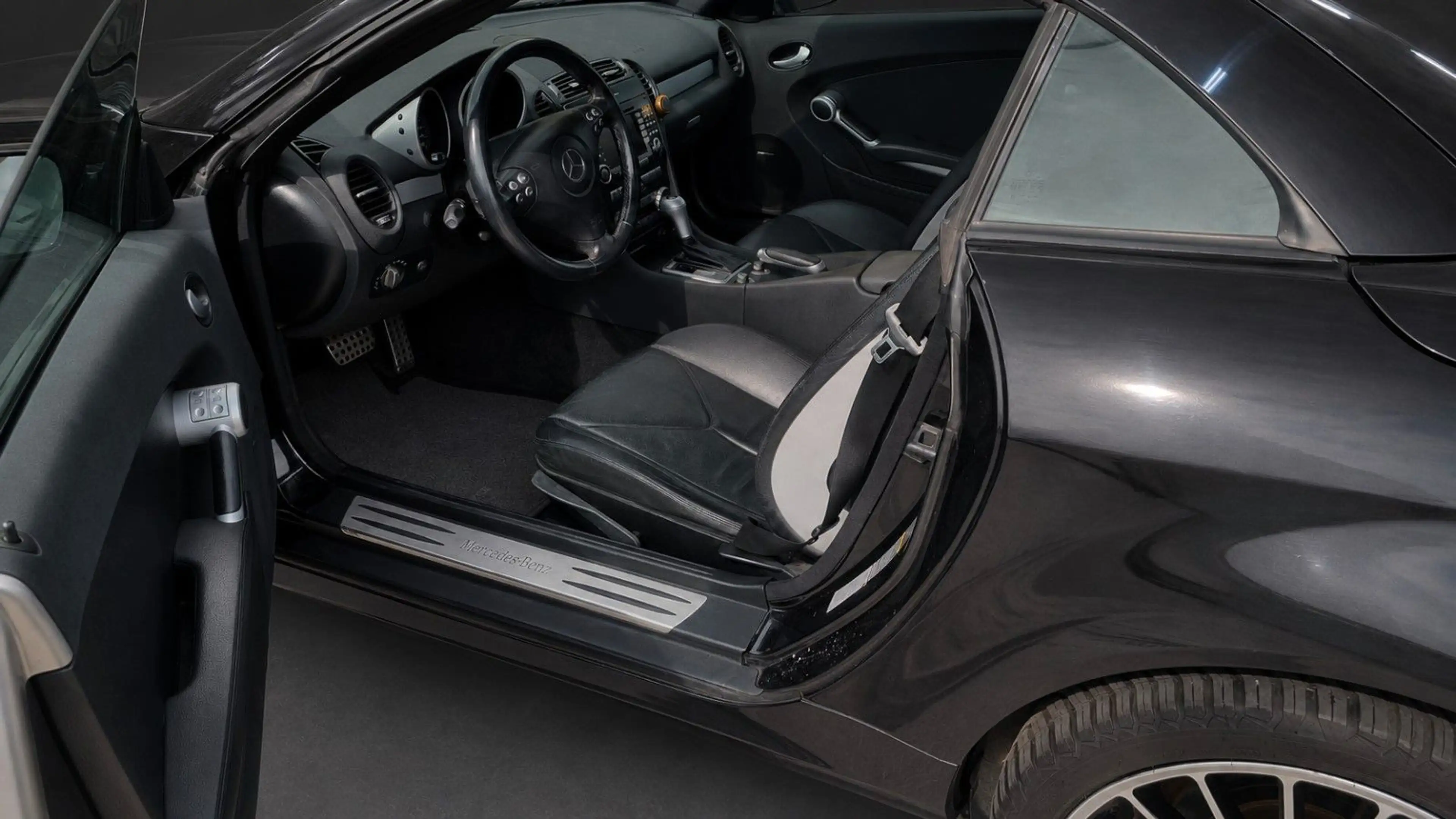 Mercedes-Benz SLK 200 Roadster Kompressor — photo 14