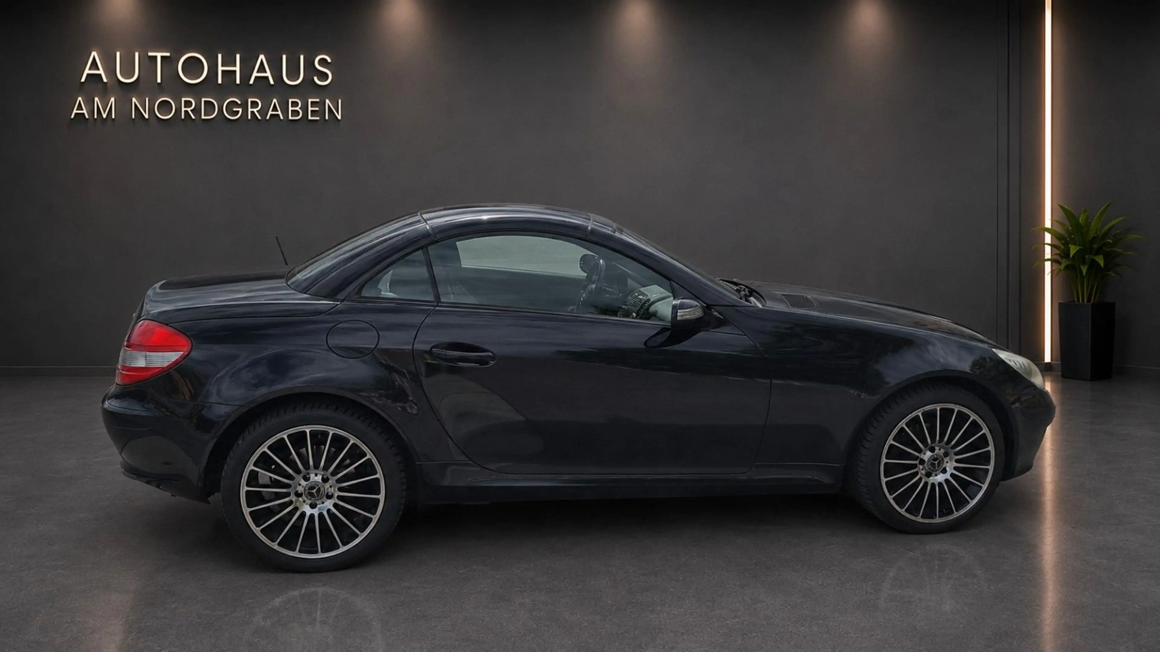Mercedes-Benz SLK 200 Roadster Kompressor — photo 5