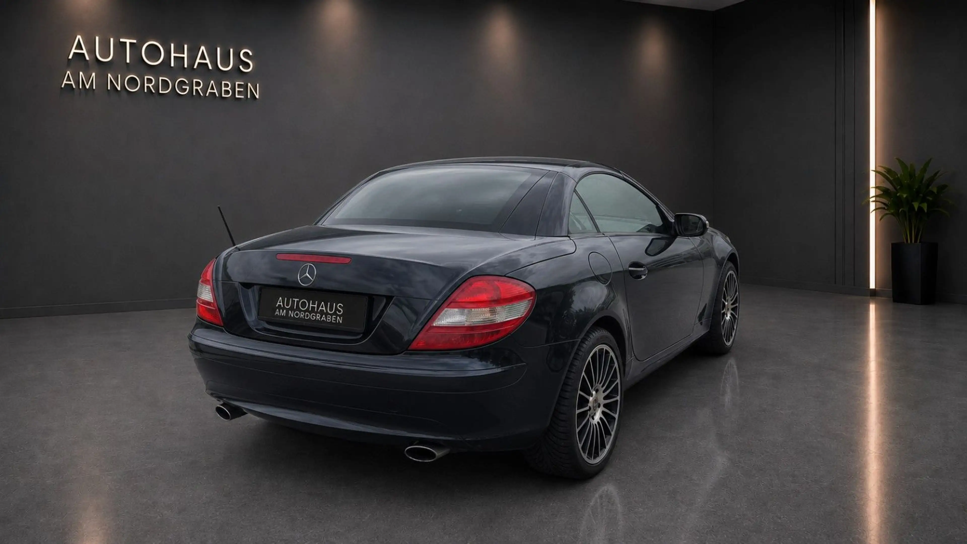 Mercedes-Benz SLK 200 Roadster Kompressor — photo 7