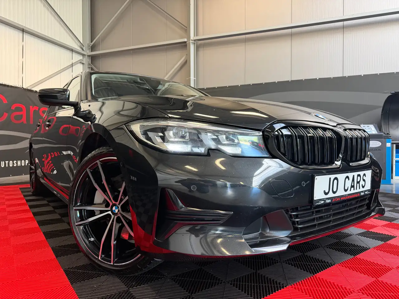 BMW 330