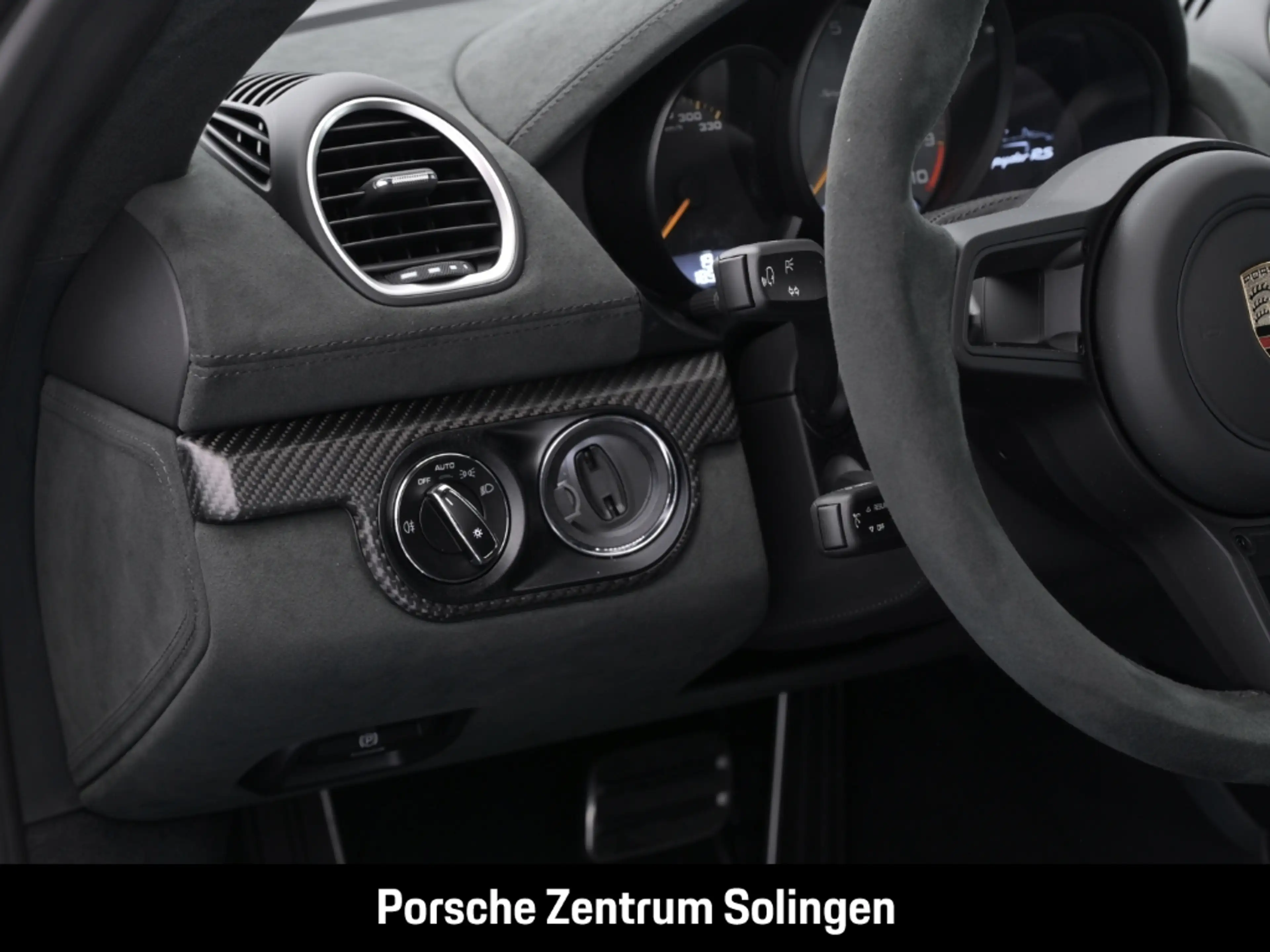 Porsche 718 Spyder RS PTS PCCB Bose Weissach Lift LED — photo 9