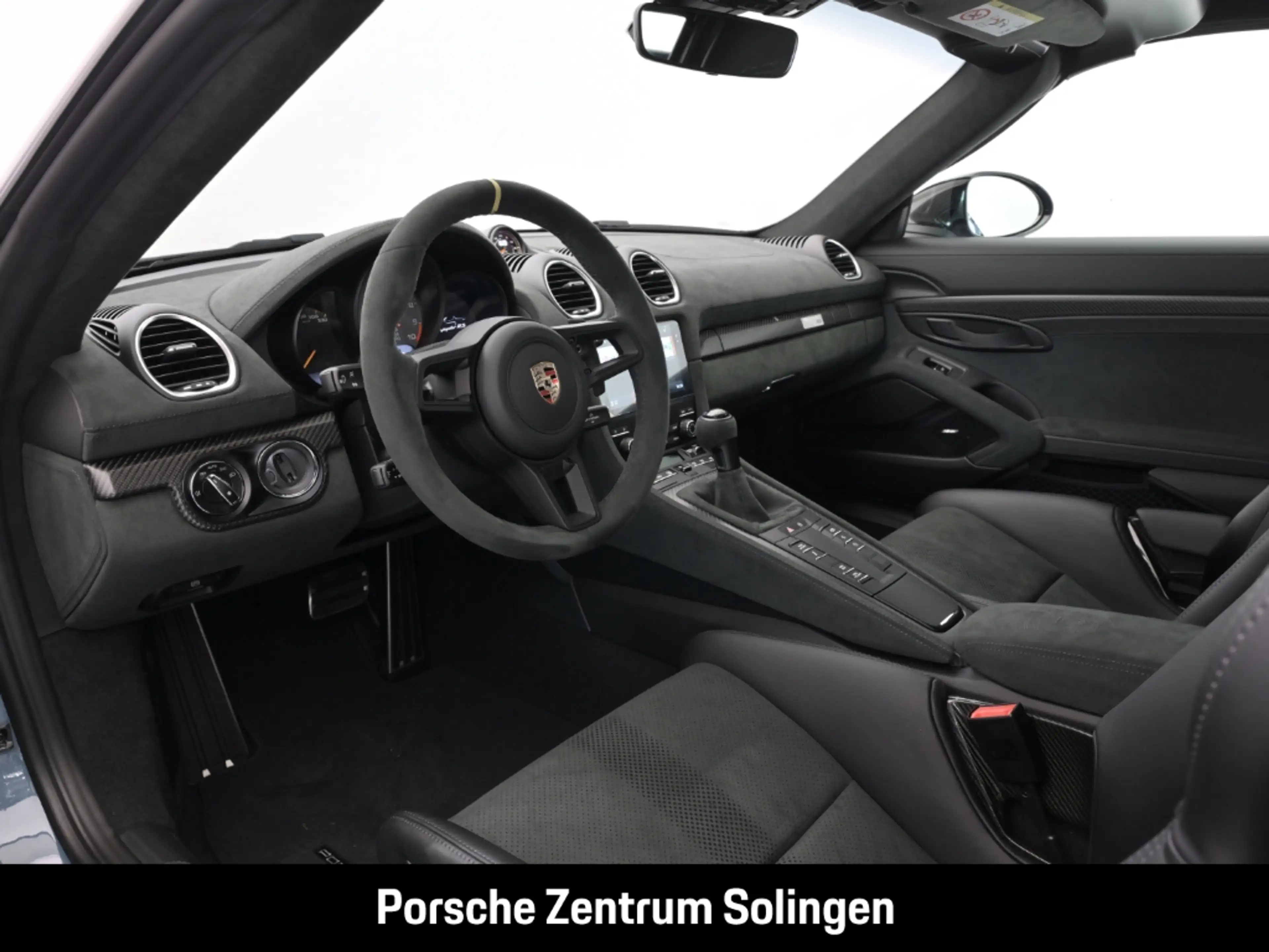 Porsche 718 Spyder RS PTS PCCB Bose Weissach Lift LED — photo 8